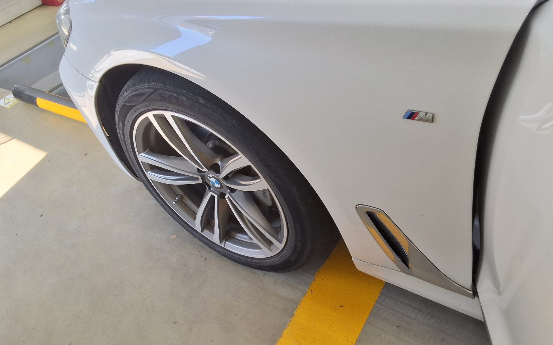 بي إم دبليو 7 Series (6Th Gen) 730Ld إكس درايف M Sport Pack 2018 SPORT