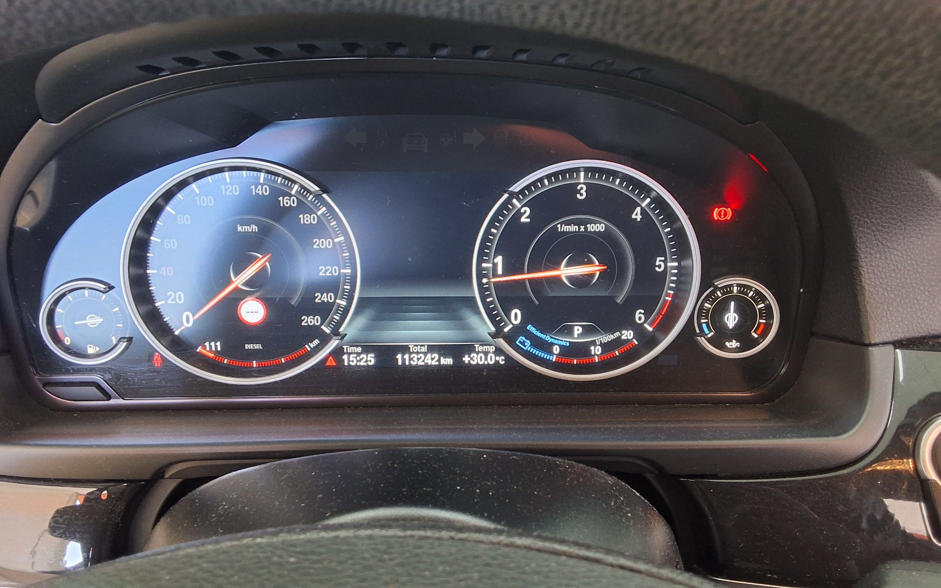 بي إم دبليو 5 Series (6Th Gen) 520D إكس درايف 2014 520d
