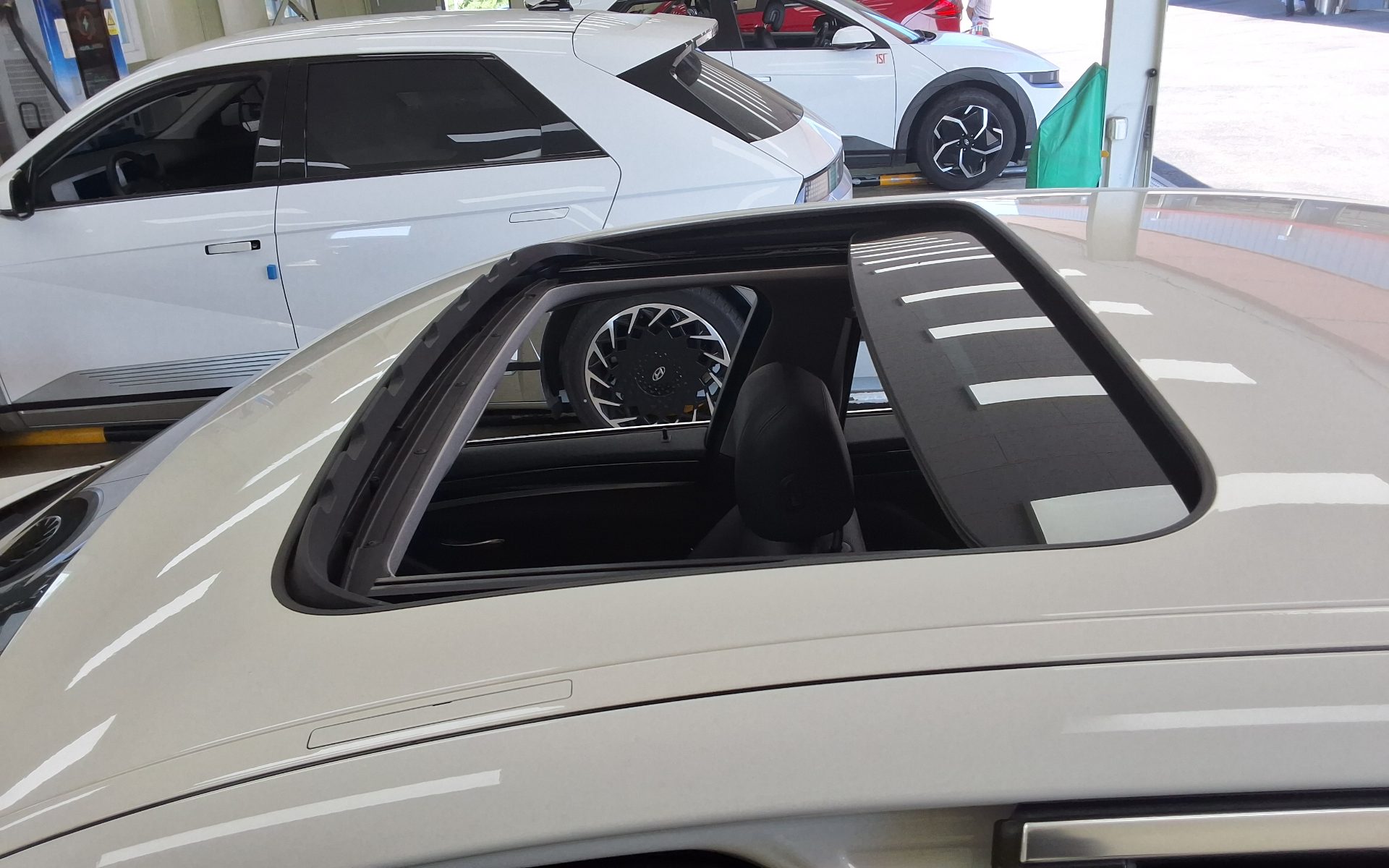 بي إم دبليو 5 Series (6Th Gen) 520D إكس درايف 2014 520d
