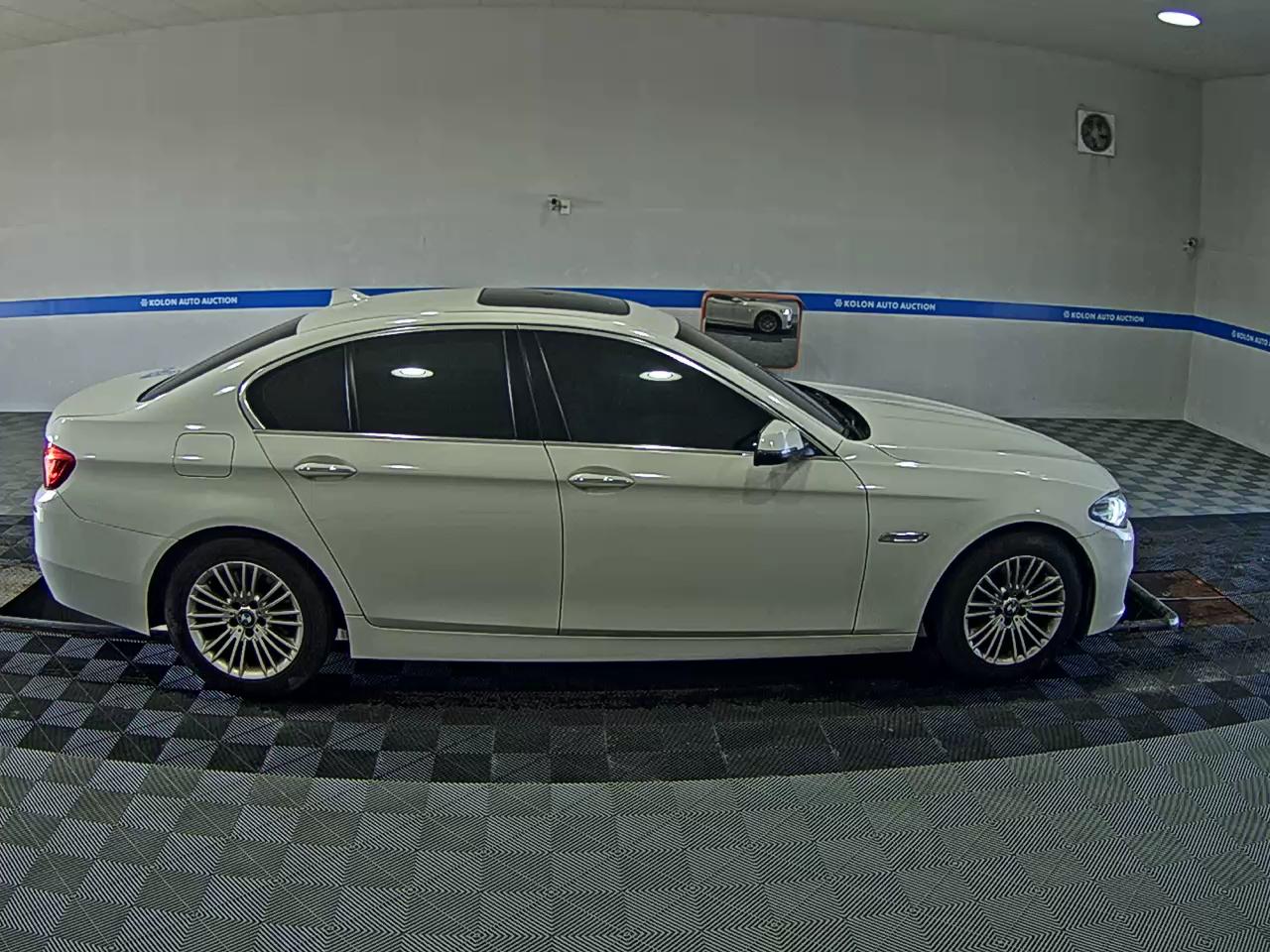 بي إم دبليو 5 Series (6Th Gen) 520D إكس درايف 2014 520d