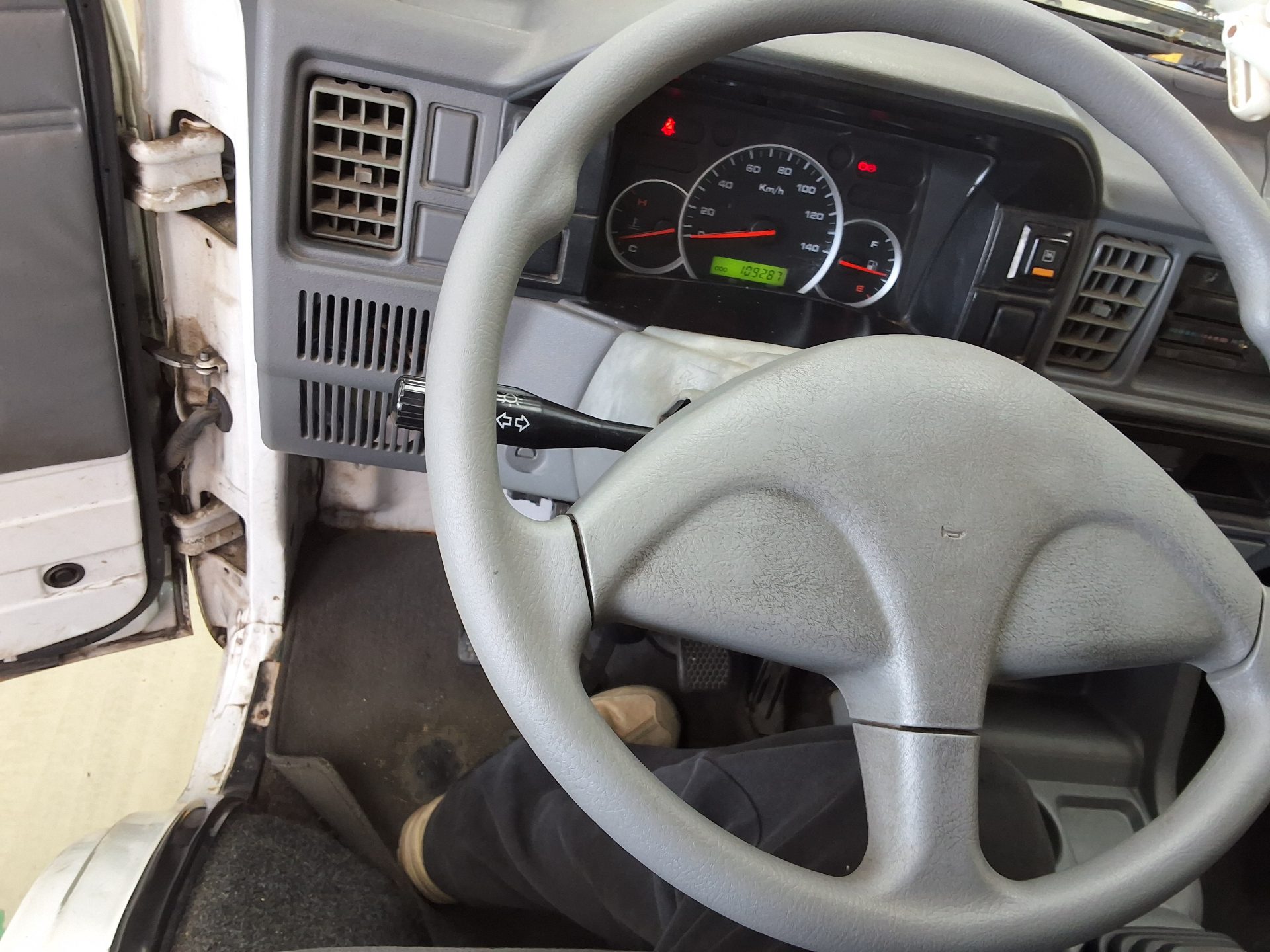 شيفروليه (Daewoo) جديد Labo Box شاحنة 2015