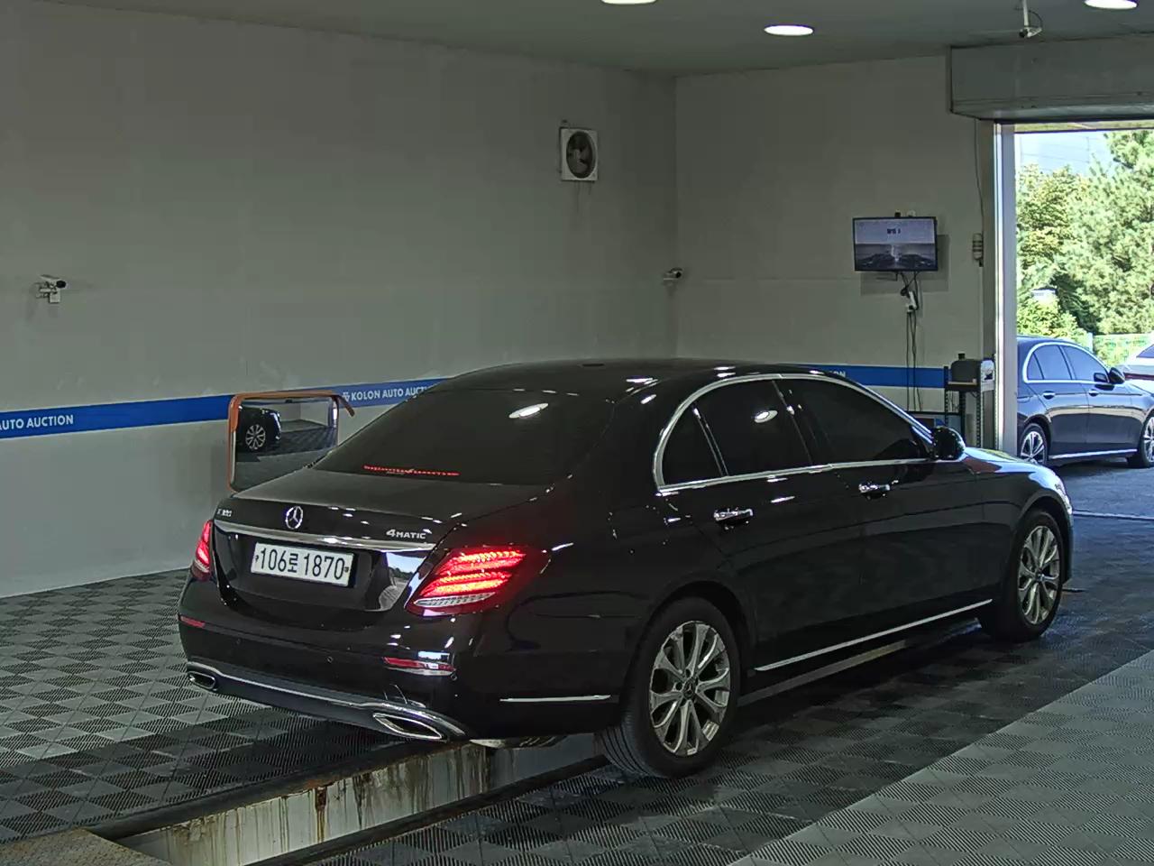 مرسيدس بنز E Class (5Th Gen) E300 فورماتيك إكسكلوسيف 2020 4MATIC إكسكلوسيف