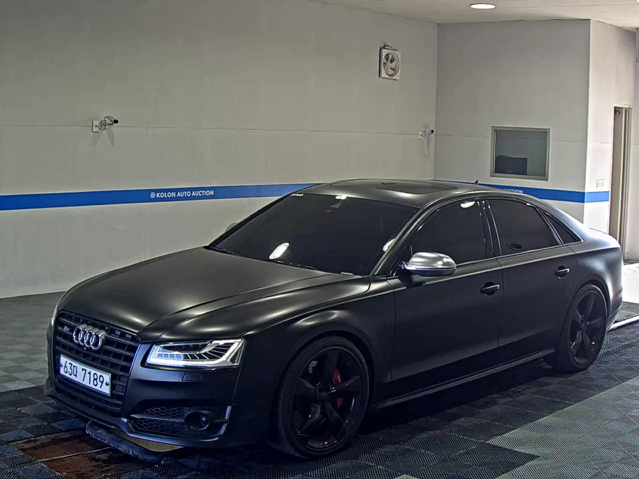 Audi S8