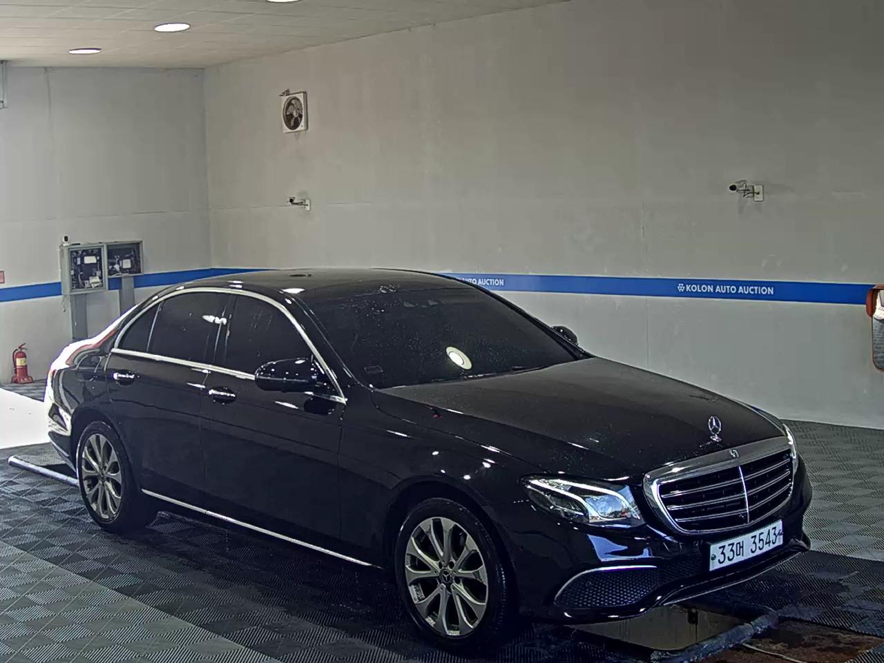 مرسيدس بنز E Class (5Th Gen) E300 إكسكلوسيف 2019 إكسكلوسيف