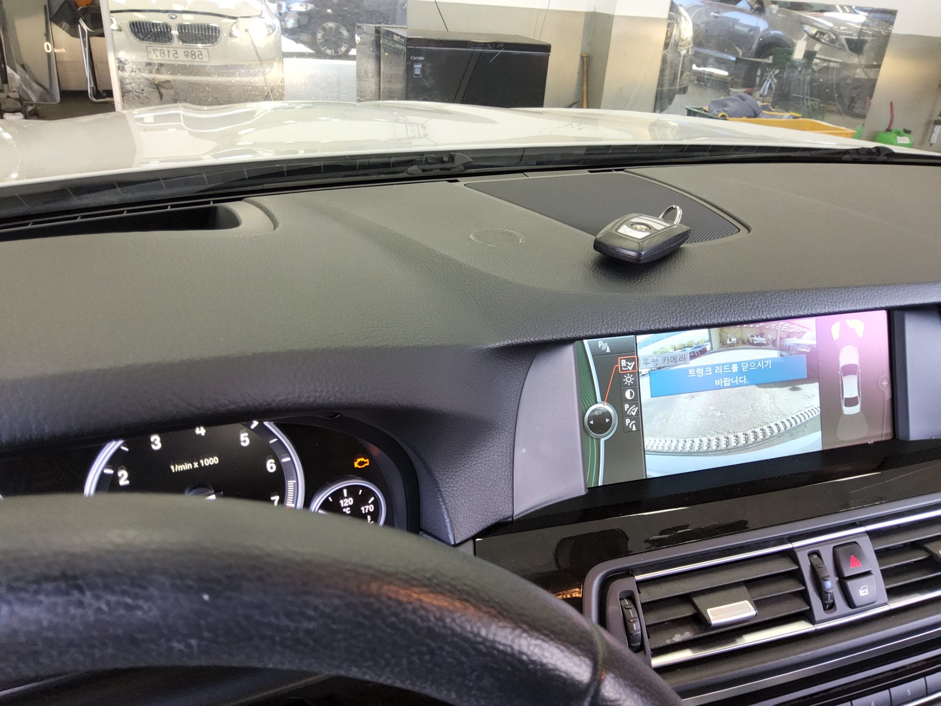 بي إم دبليو 5 Series (6Th Gen) 528I 2012 528i