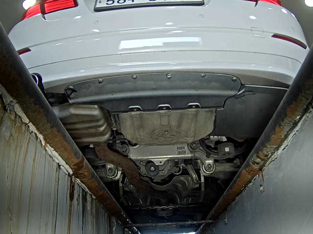 بي إم دبليو 5 Series (6Th Gen) 528I 2012 528i
