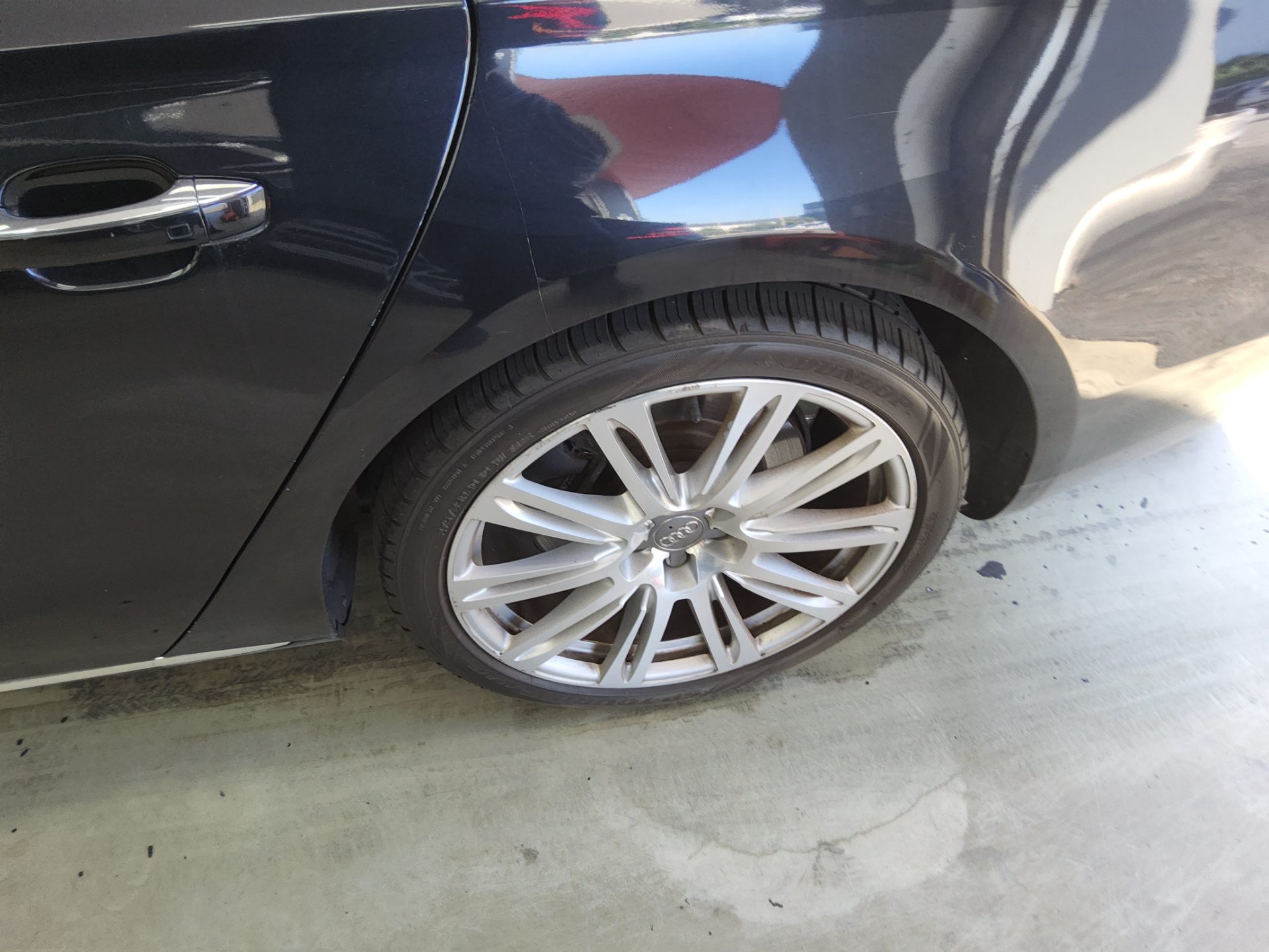 أودي إيه 8 (3Rd Gen) 4.2 TDI كواترو Lwb 5 Seat 2014