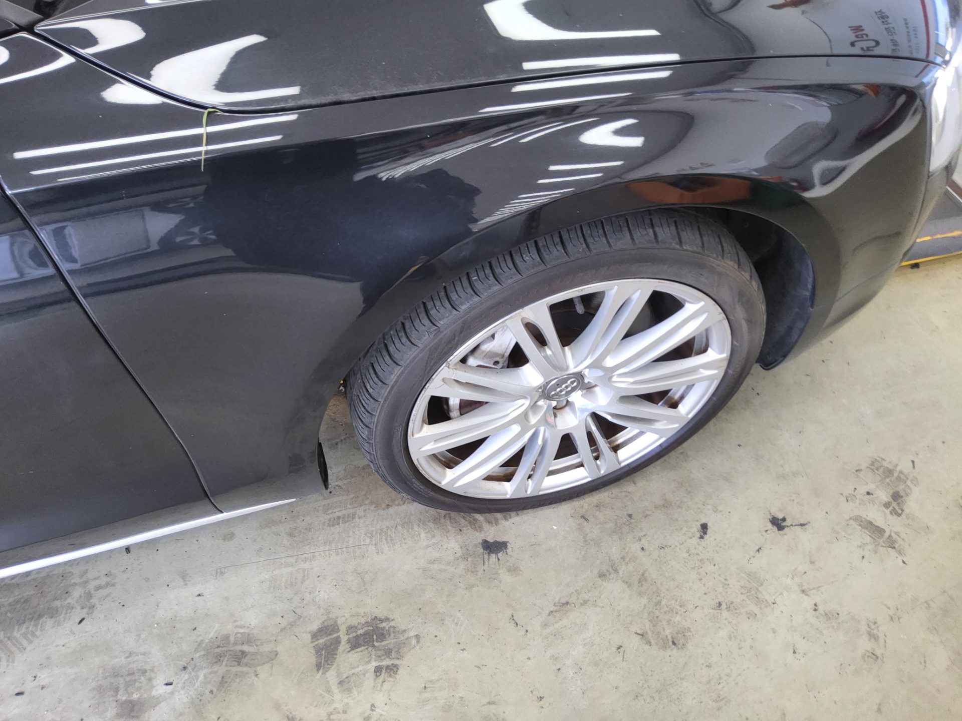 أودي إيه 8 (3Rd Gen) 4.2 TDI كواترو Lwb 5 Seat 2014