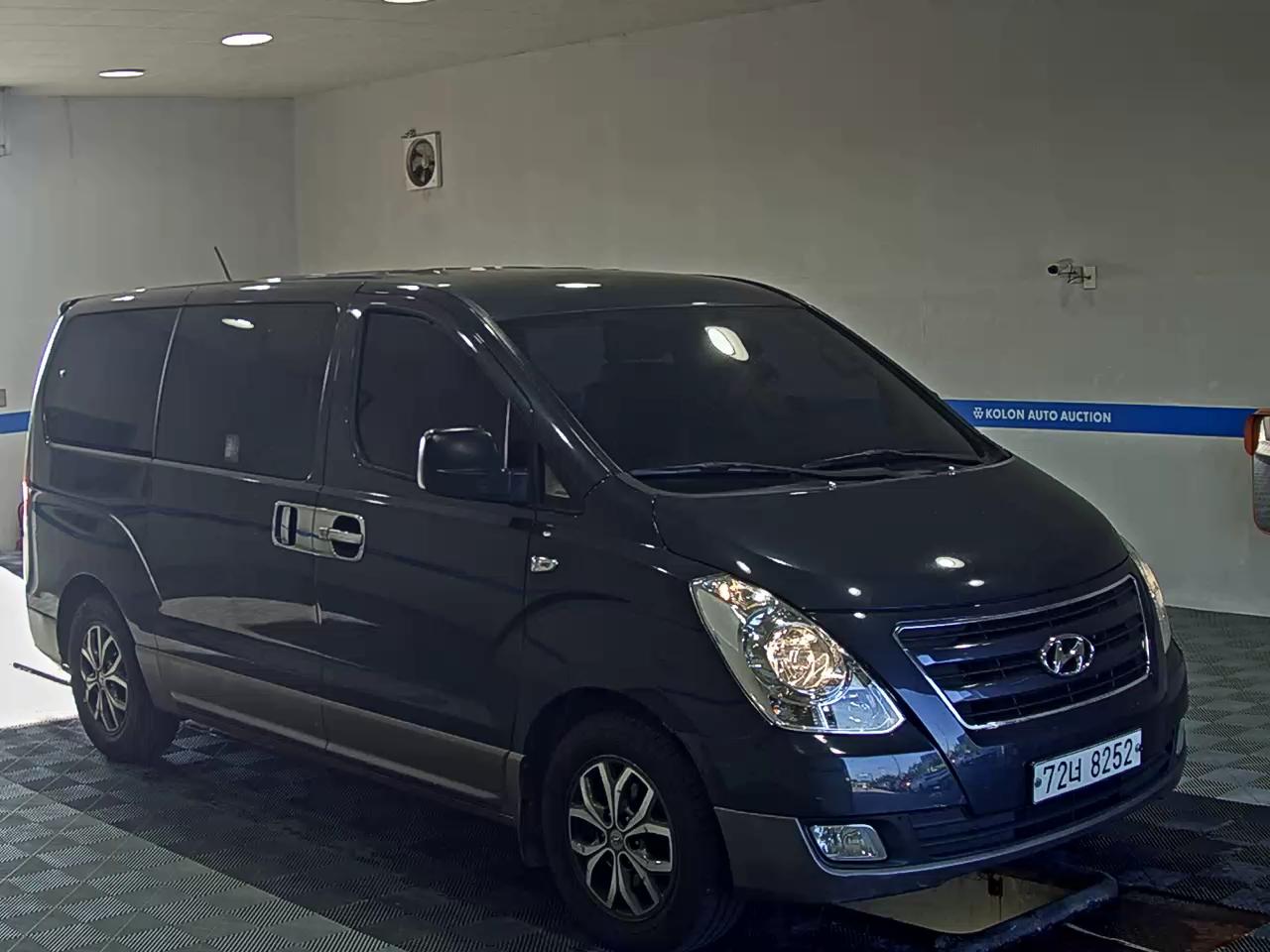 هيونداي جراند ستاركس 12 Seater ديزل مودرن سبيشل 2017 MODERN SPECIAL