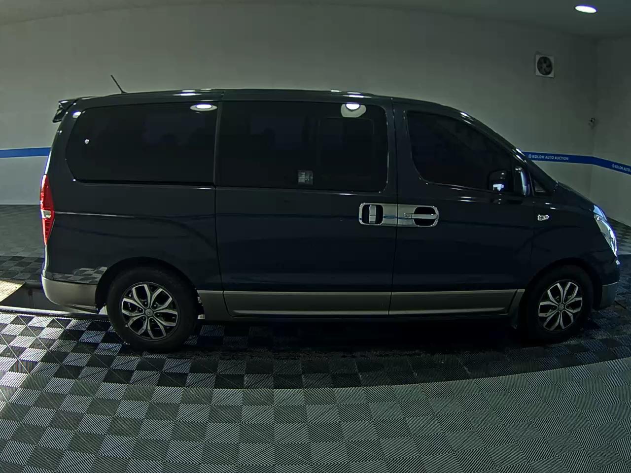 هيونداي جراند ستاركس 12 Seater ديزل مودرن سبيشل 2017 MODERN SPECIAL