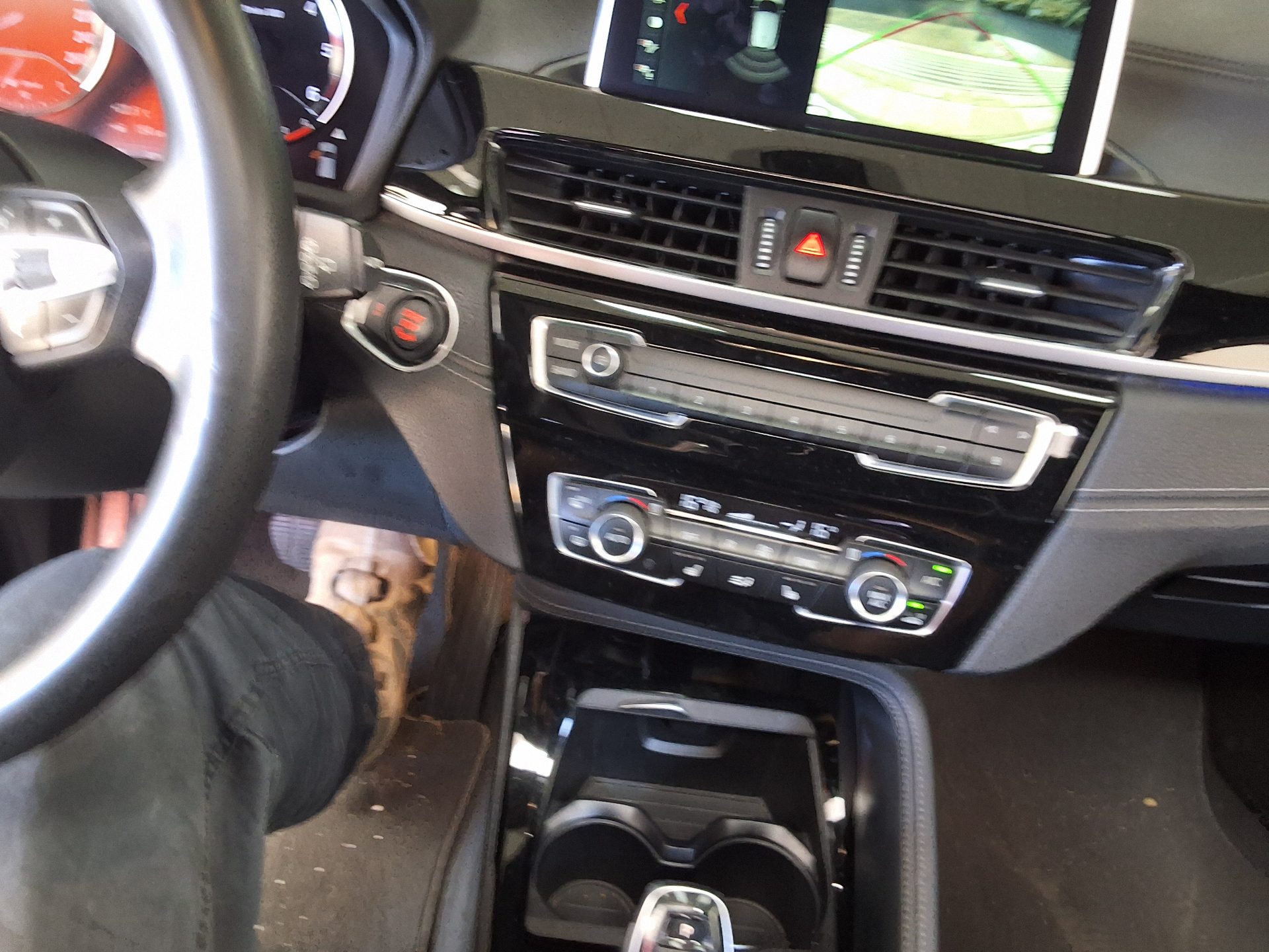 بي إم دبليو X2 20D إكس درايف M Sport Pack 2018 SPORT
