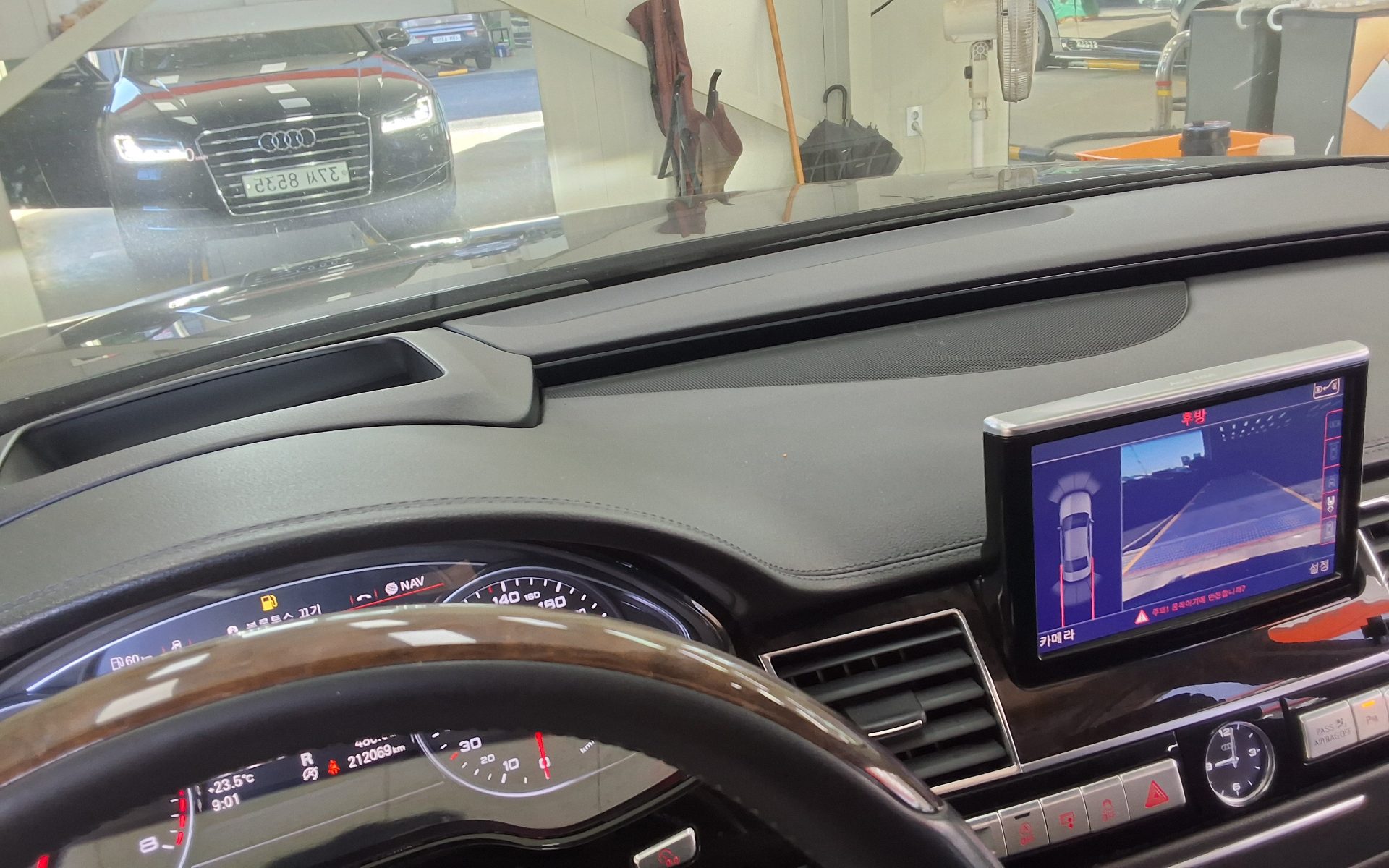 أودي إيه 8 (3Rd Gen) 50 Tfsi كواترو Lwb 2015