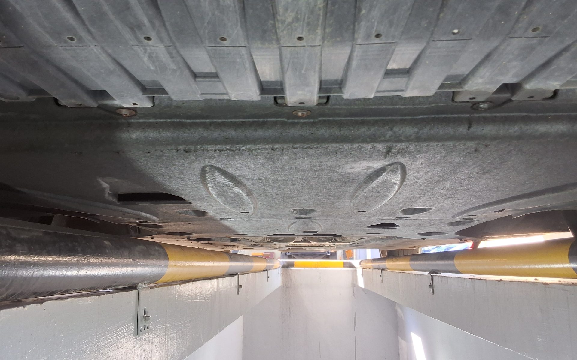 أودي إيه 8 (3Rd Gen) 50 Tfsi كواترو Lwb 2015