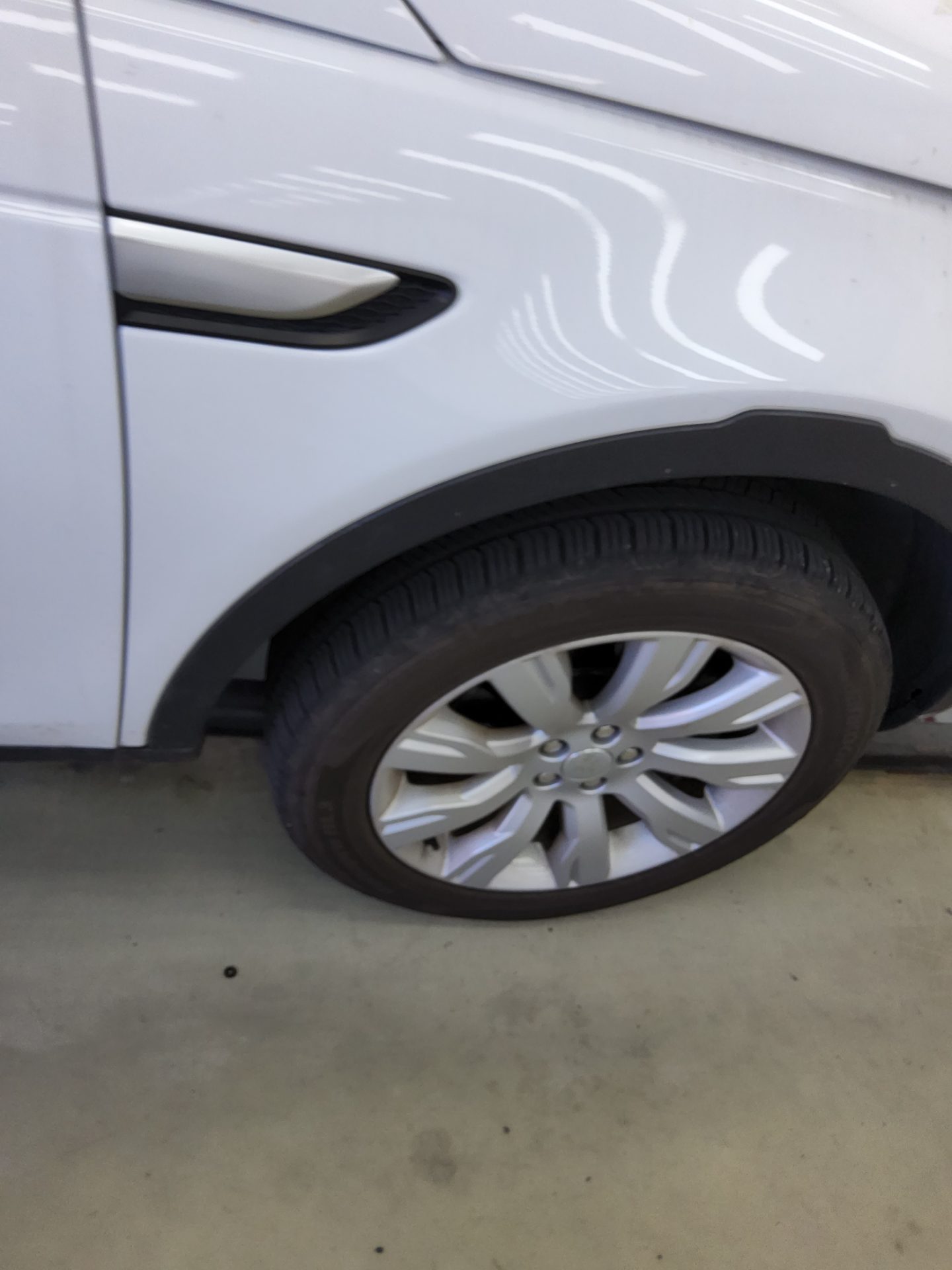 لاند روفر Rover Discovery Sport 2.0 Td4 Hse لكجري 2016 SPORT فاخر