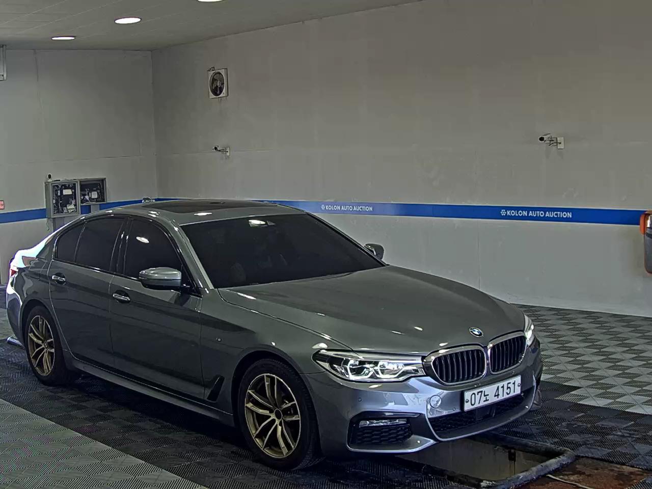 بي إم دبليو 5 Series (7Th Gen) 520D إكس درايف M Sport Pack بلس 2017 SPORT PLUS