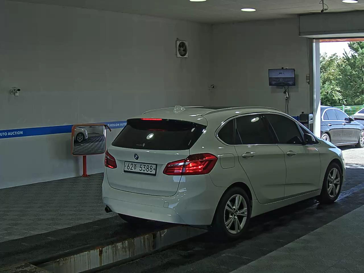 بي إم دبليو 2 Series (1St Gen) Active Tourer Joy 2015