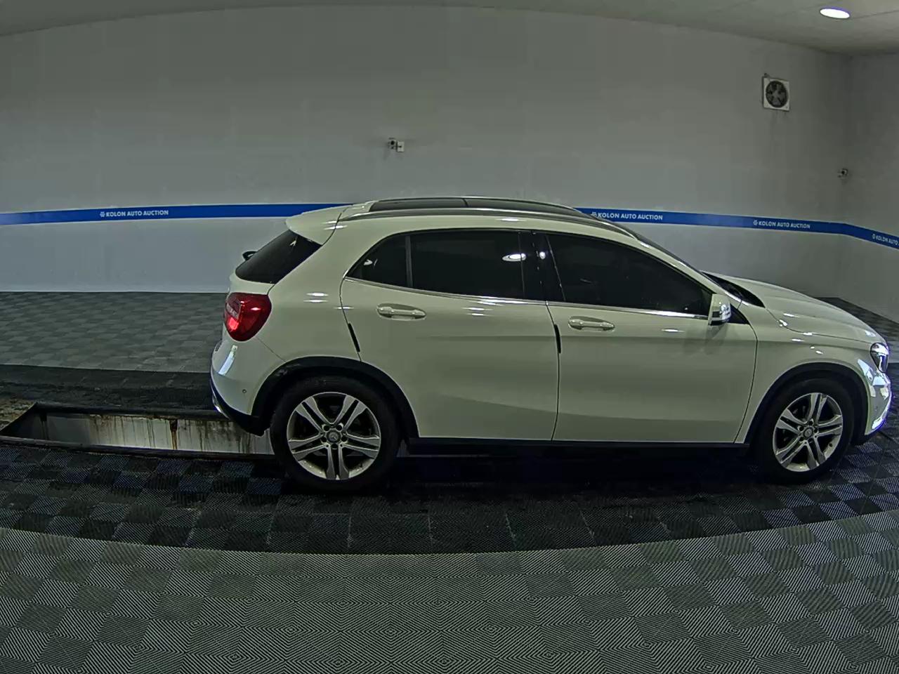 مرسيدس بنز جي إل إيه Class جي إل إيه 200 D فورماتيك 2017 4MATIC
