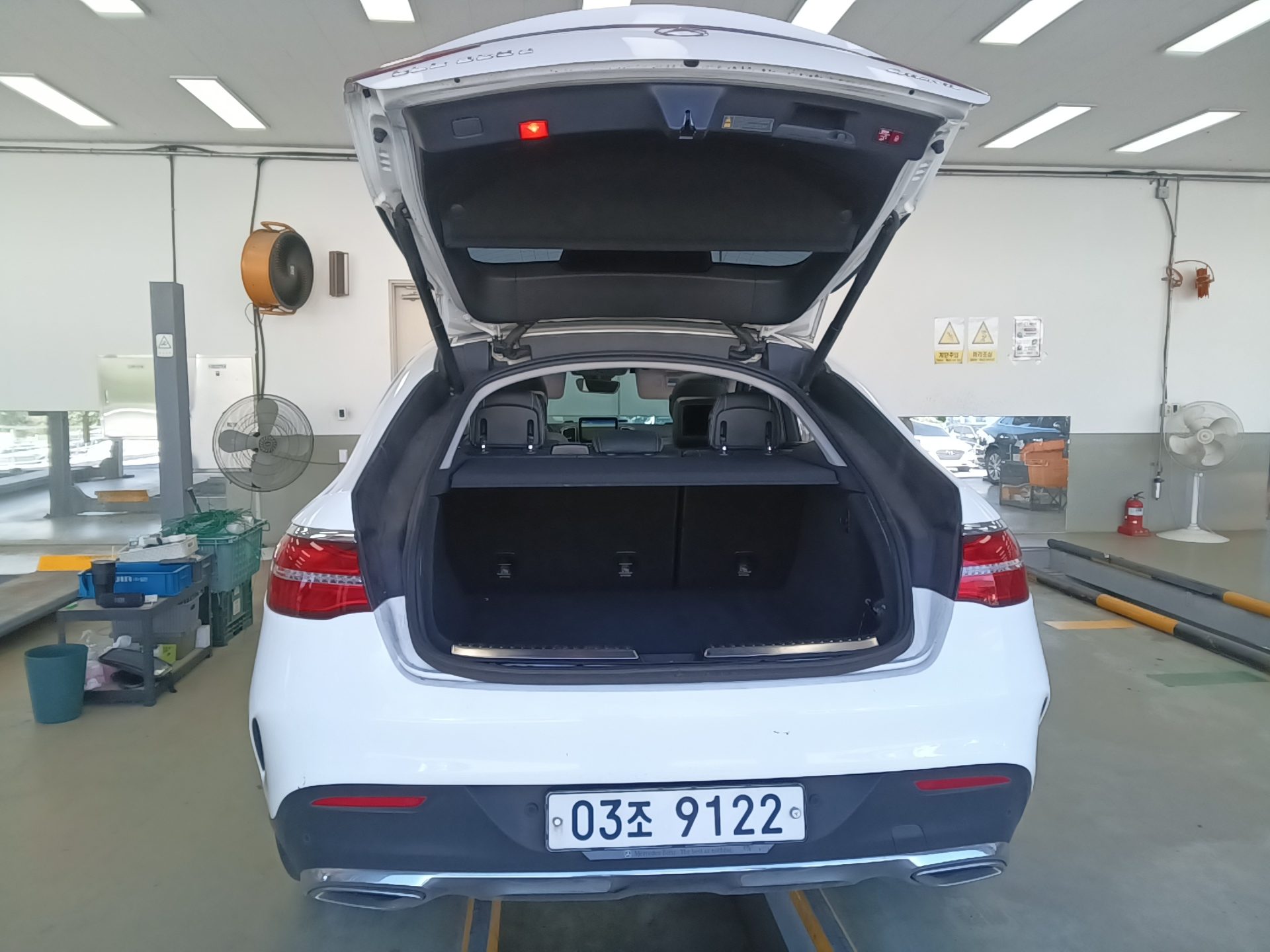 مرسيدس بنز جي إل إي Class (3Rd Gen) جي إل إي 350D فورماتيك كوبيه 2017 4MATIC