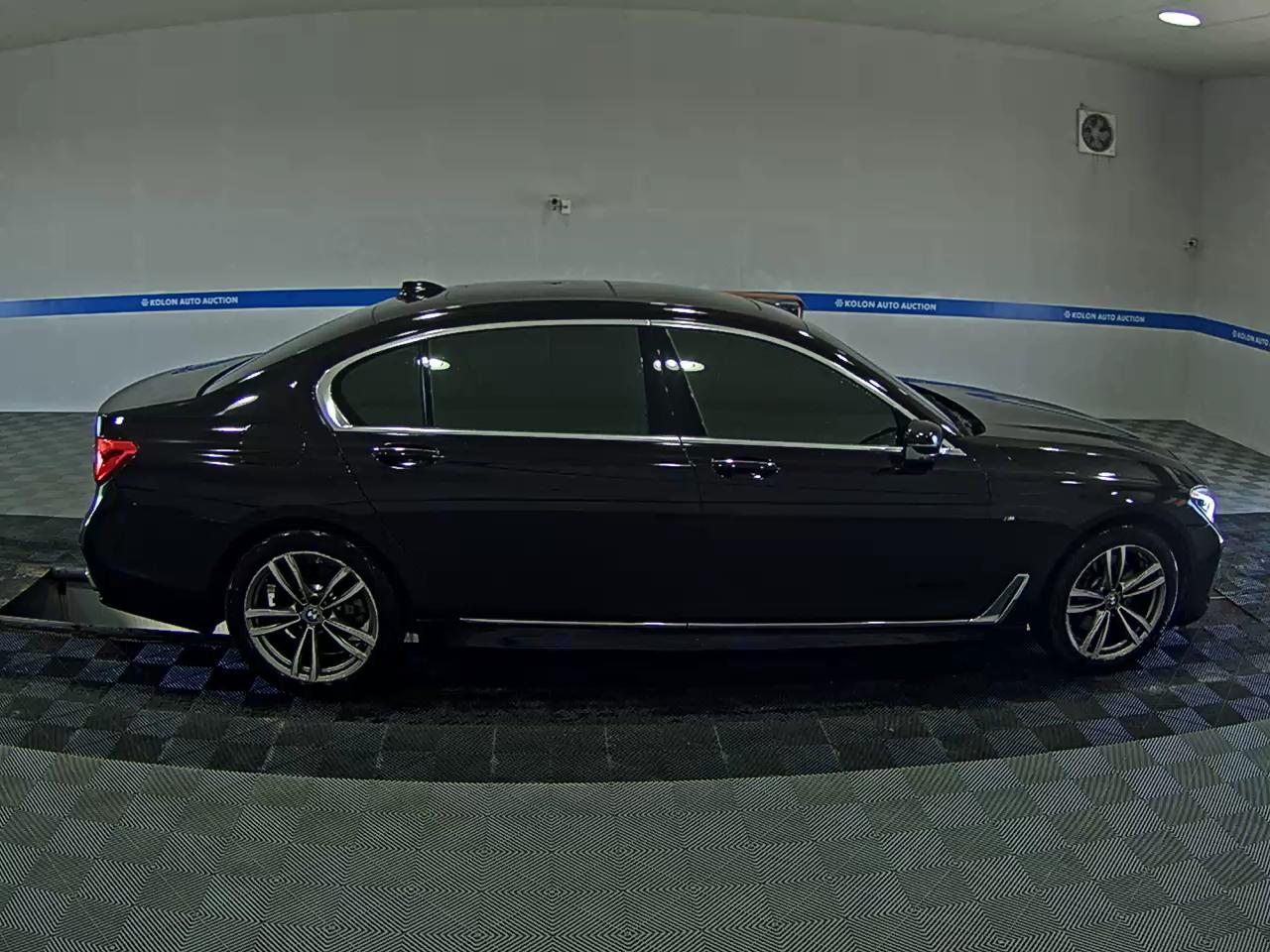 بي إم دبليو 7 Series (6Th Gen) 730Ld إكس درايف M Sport Pack 2018 SPORT