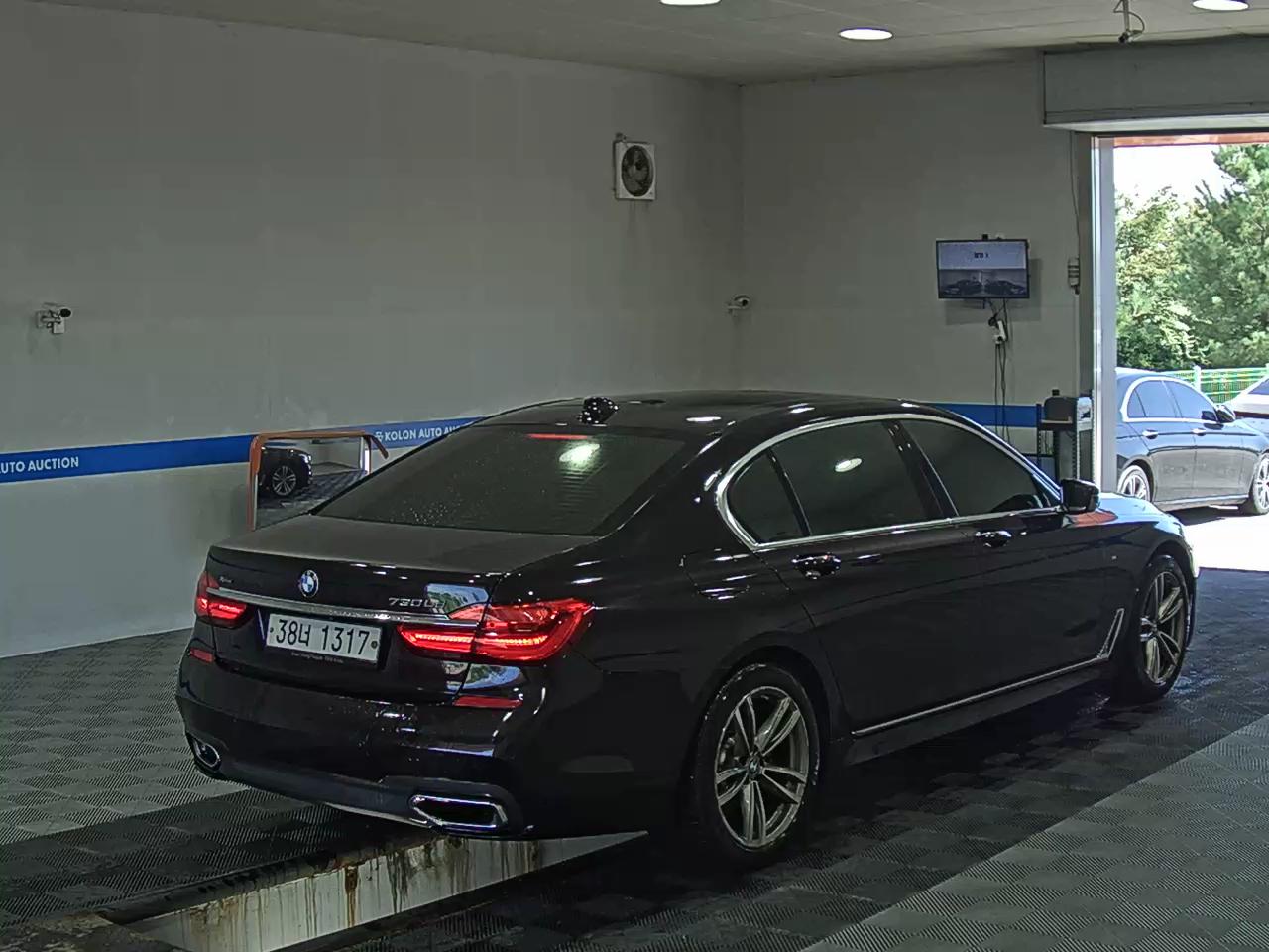 بي إم دبليو 7 Series (6Th Gen) 730Ld إكس درايف M Sport Pack 2018 SPORT