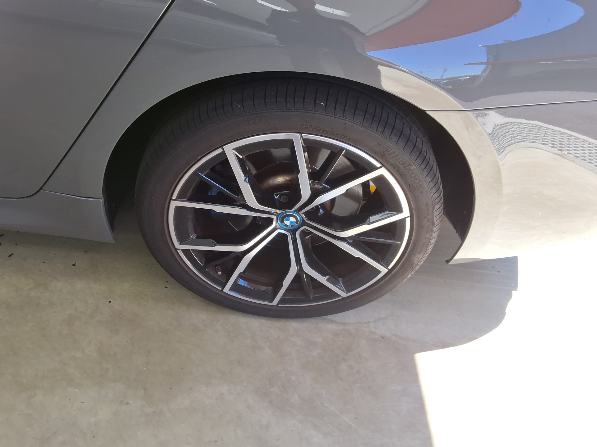 بي إم دبليو 5 Series (7Th Gen) 530E M Sport Pack 2022 SPORT