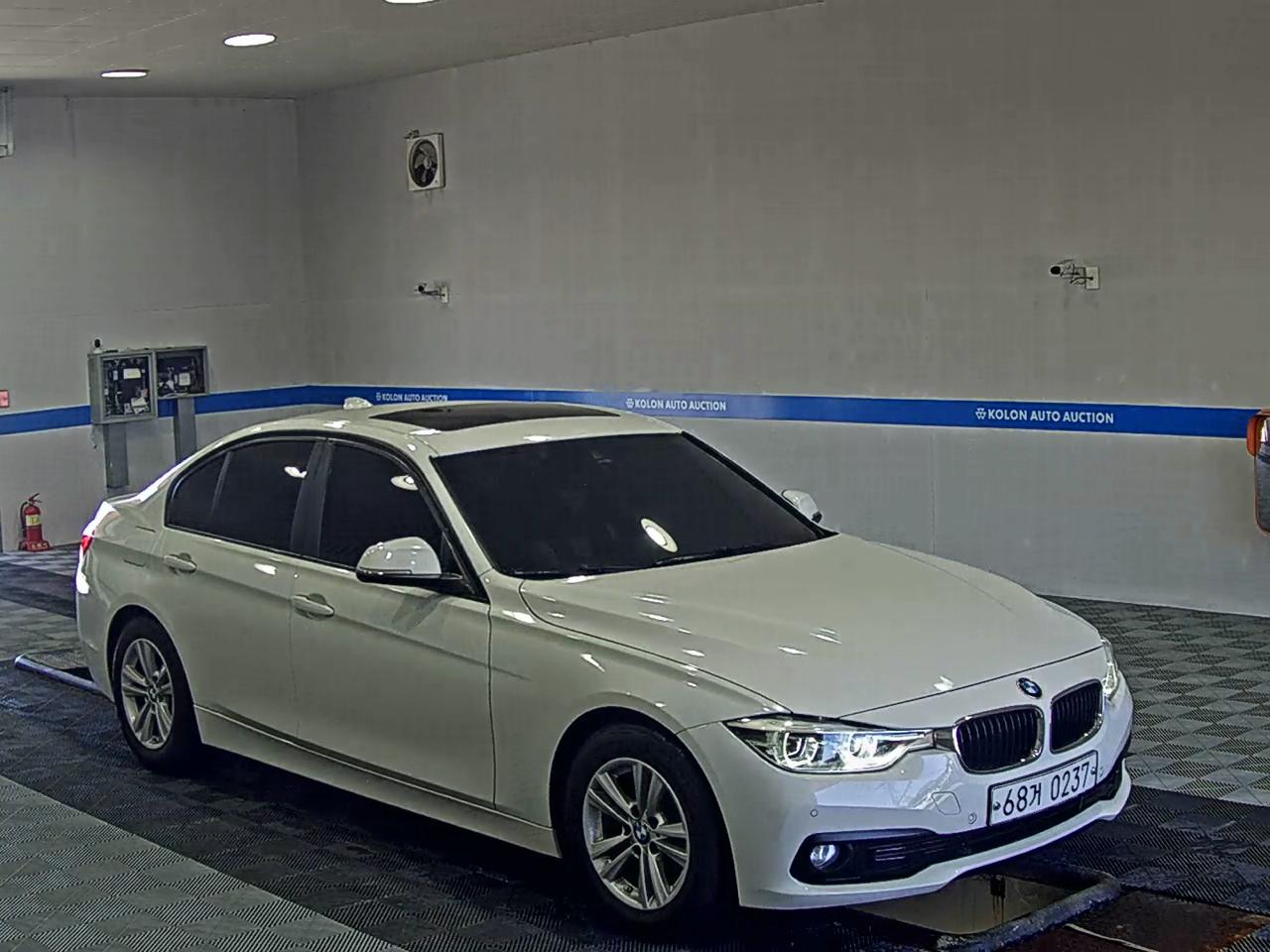 بي إم دبليو 3 Series (6Th Gen) 320D Ed Edition 2016 320d