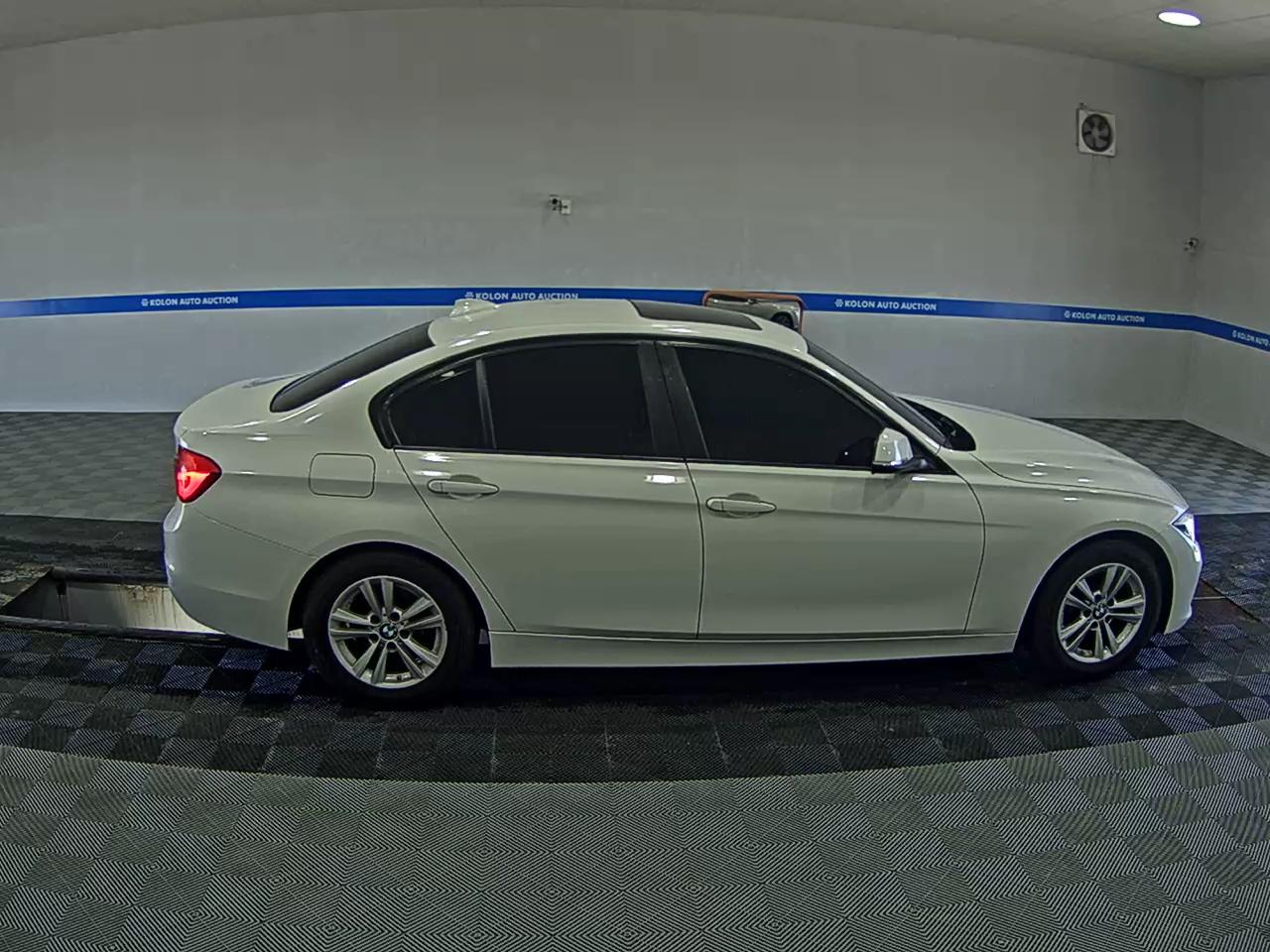 بي إم دبليو 3 Series (6Th Gen) 320D Ed Edition 2016 320d