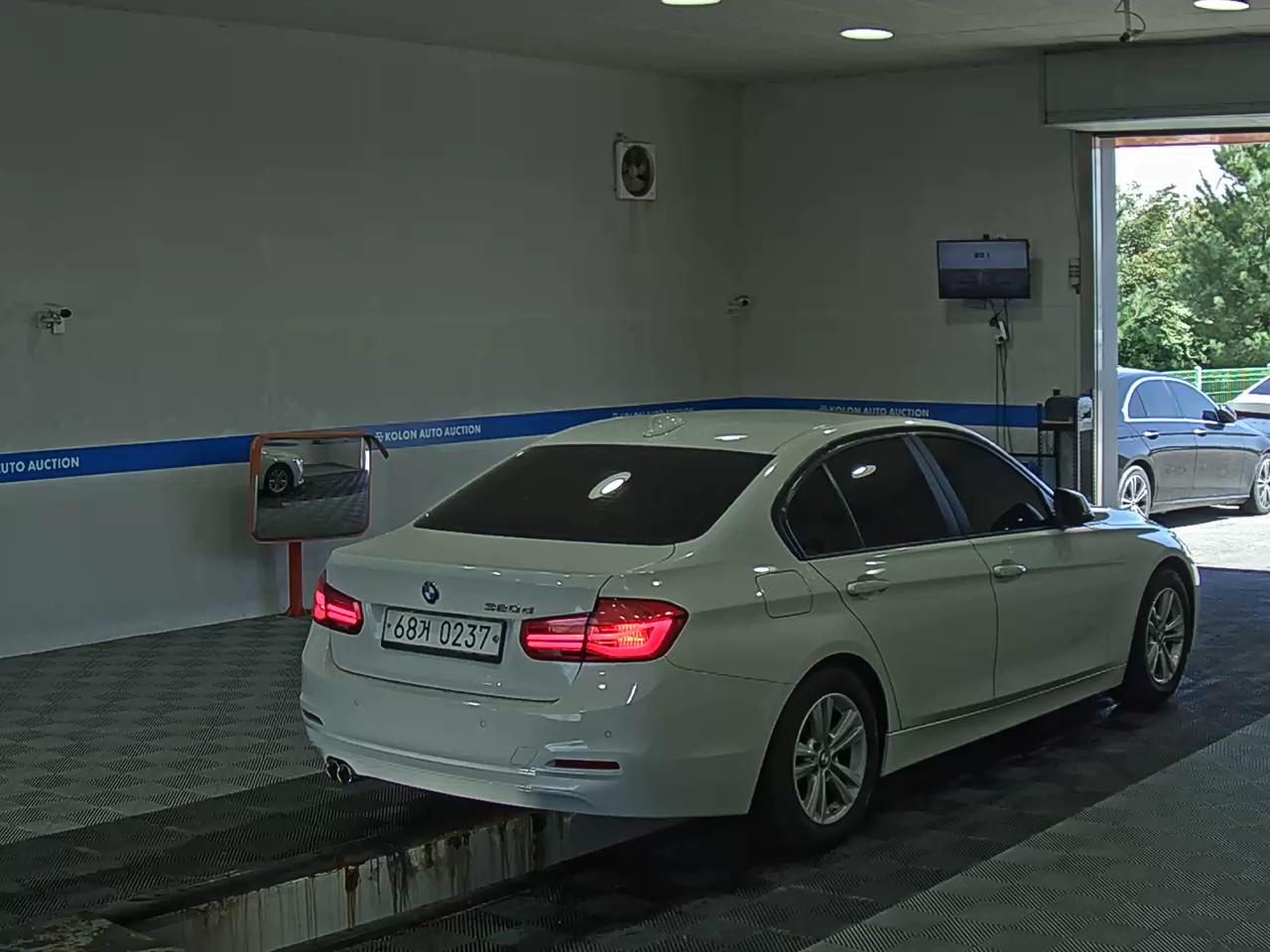 بي إم دبليو 3 Series (6Th Gen) 320D Ed Edition 2016 320d
