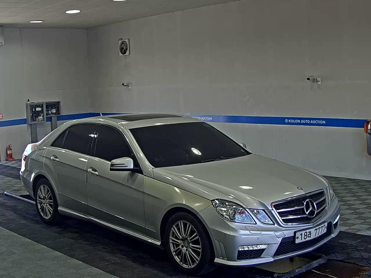 مرسيدس بنز E Class (4Th Gen) E300 Elegance 2010 E300