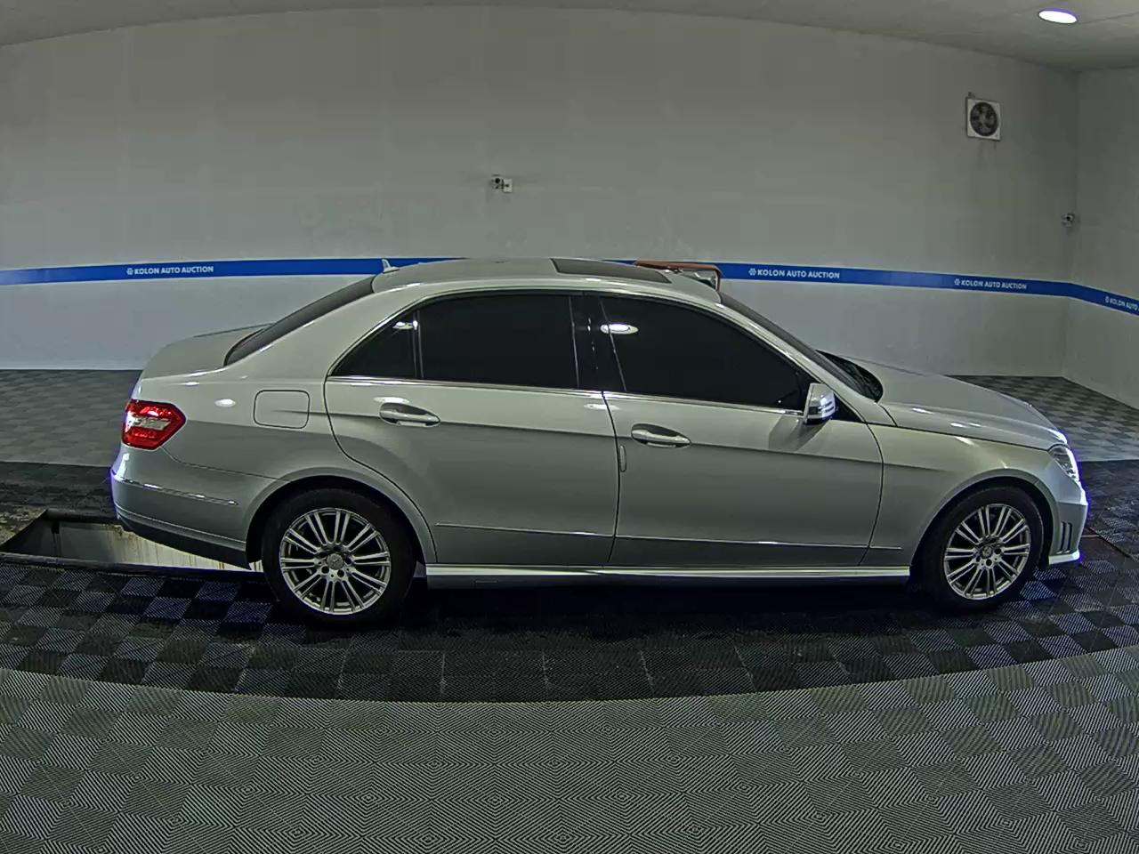 مرسيدس بنز E Class (4Th Gen) E300 Elegance 2010 E300