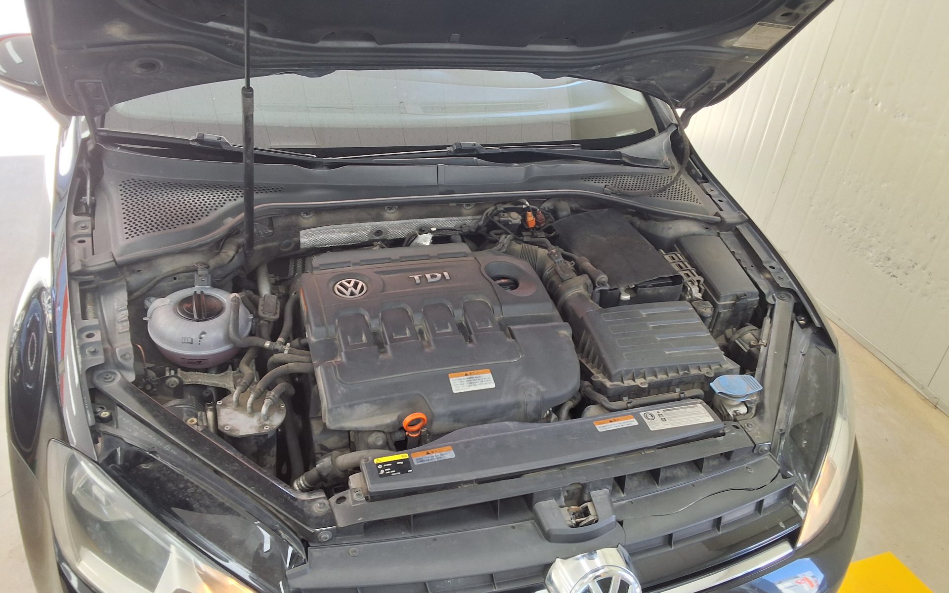 فولكس فاجن جولف (7Th Gen) 1.6 TDI Bluemotion 2013