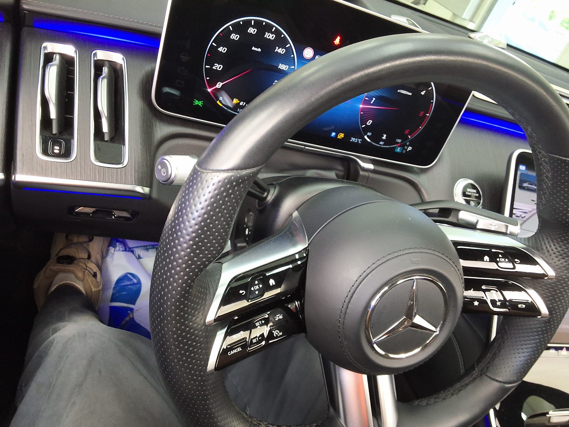 مرسيدس بنز S Class (7Th Gen) S400D فورماتيك 2022 4MATIC