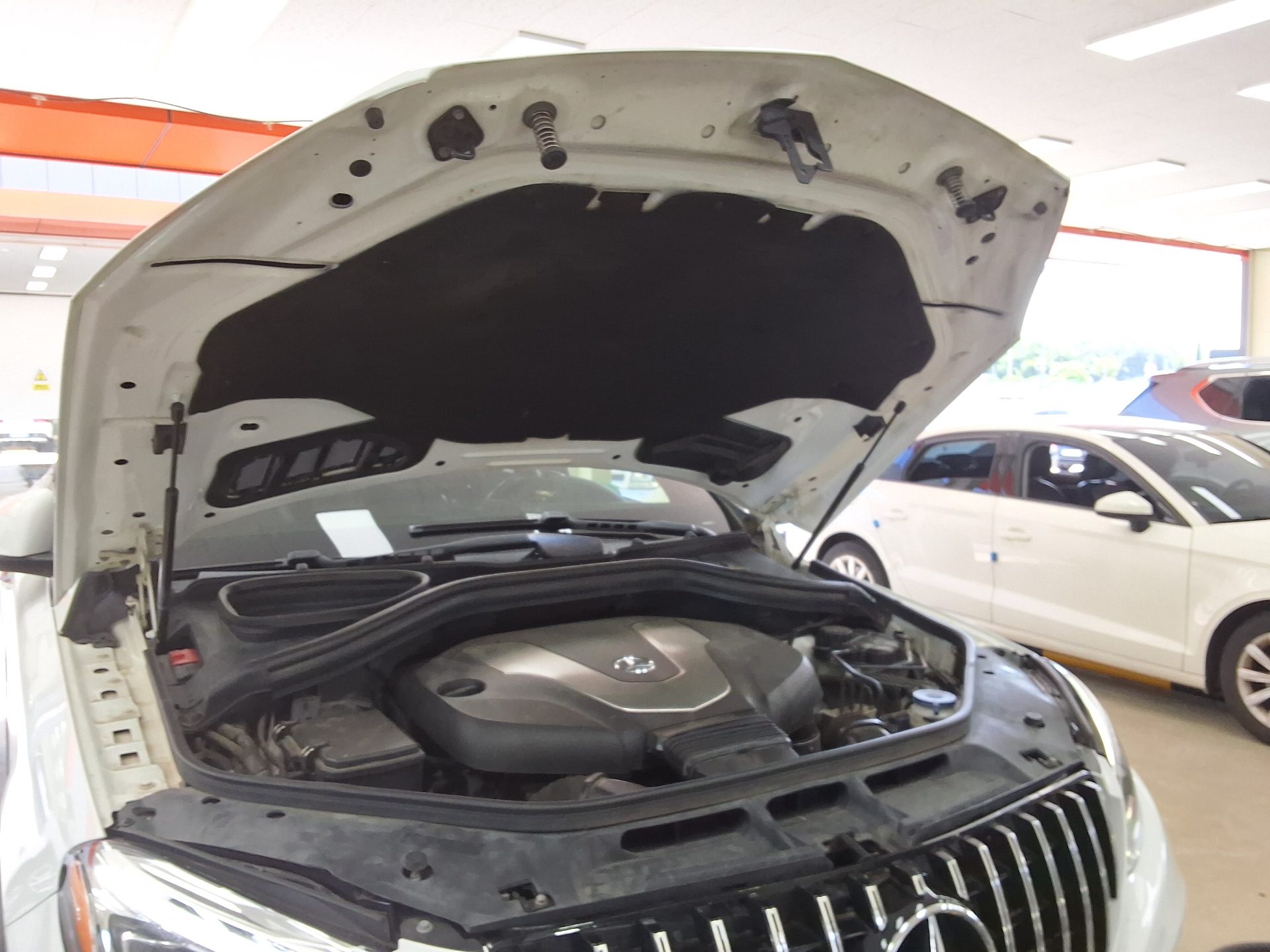 مرسيدس بنز جي إل إي Class (3Rd Gen) جي إل إي 350D فورماتيك كوبيه 2017 4MATIC