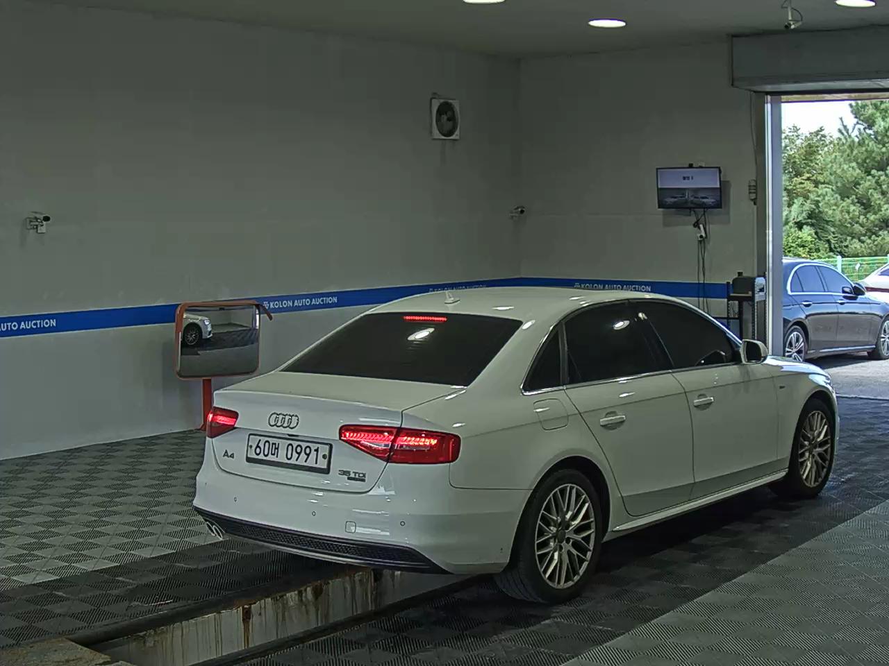 أودي إيه 4 (4Th Gen) 35 TDI كواترو Dynamic 2016