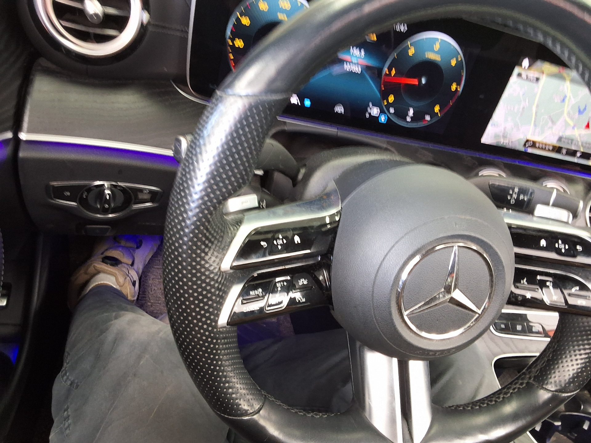 مرسيدس بنز E Class (5Th Gen) E220D فورماتيك AMG Line 2021 E220d 4MATIC LINE