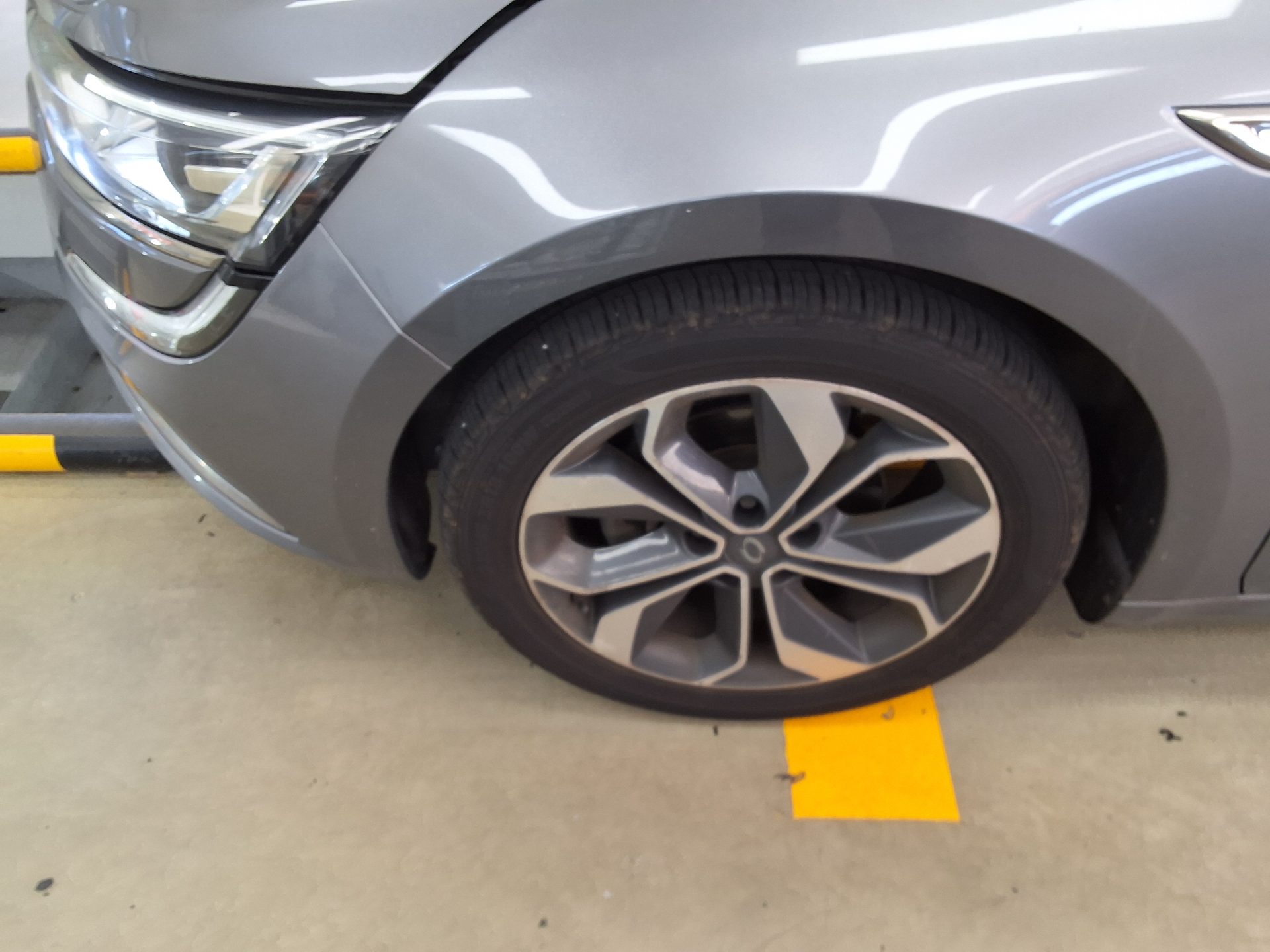 رينو (Samsung) إس إم 6 2.0 Lpe Rental Car Se 2019 SE