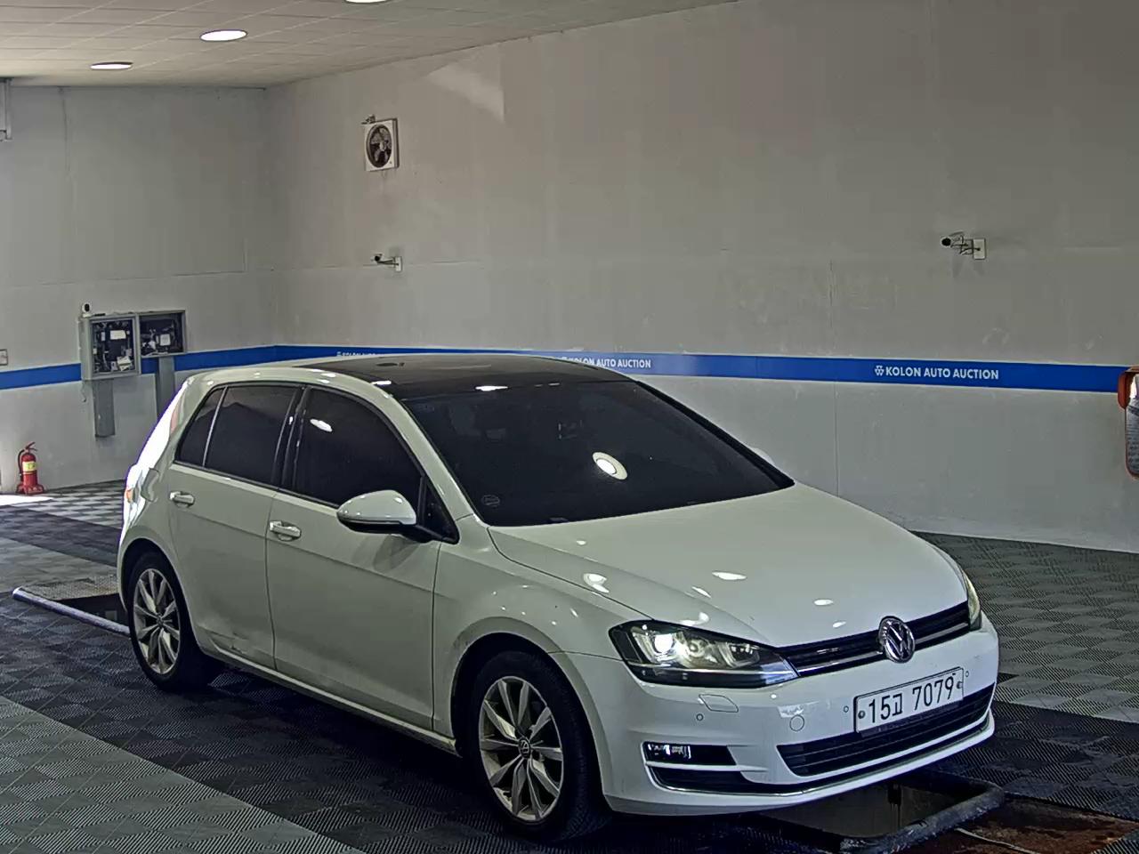 فولكس فاجن جولف (7Th Gen) 2.0 TDI 2015