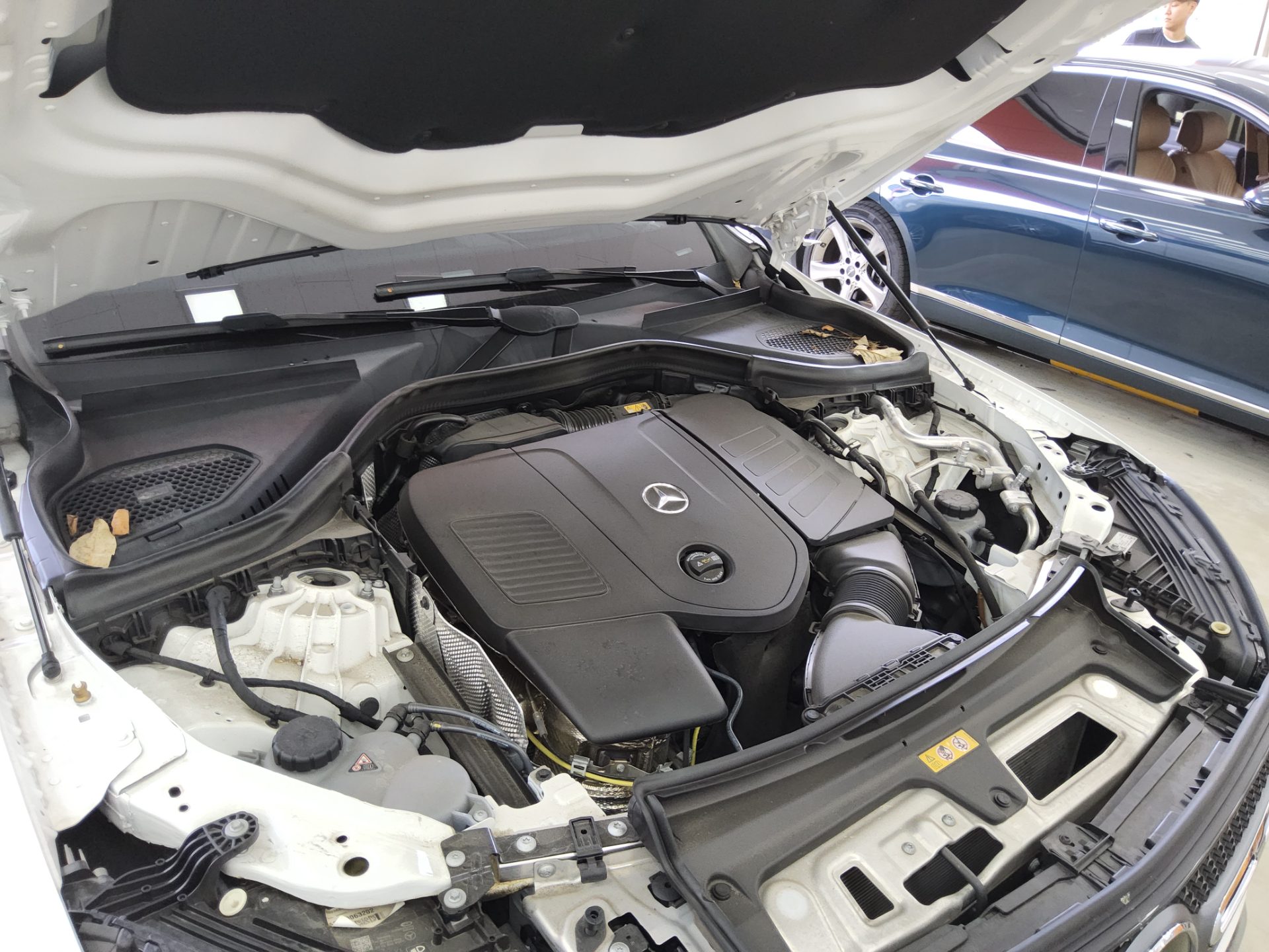 مرسيدس بنز جي إل سي Class (2Nd Gen) جي إل سي 300 فورماتيك كوبيه Avantgarde 2025 4MATIC