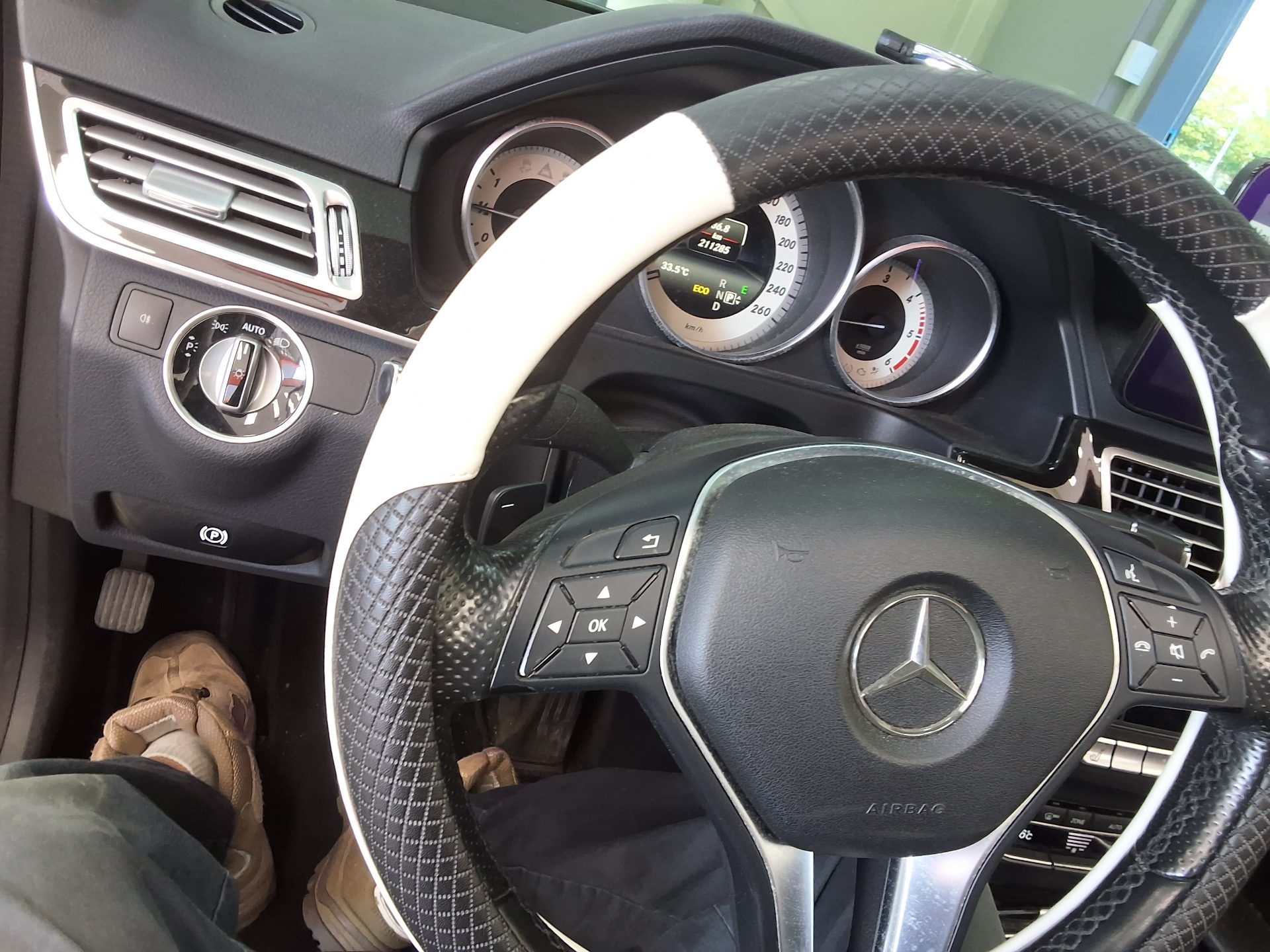 مرسيدس بنز E Class (4Th Gen) E220 Cdi Avantgarde 2014 E220