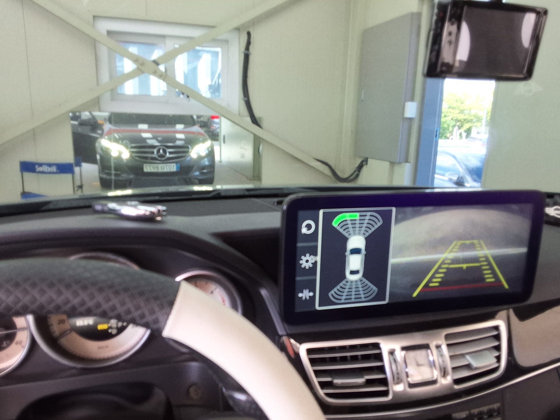 مرسيدس بنز E Class (4Th Gen) E220 Cdi Avantgarde 2014 E220