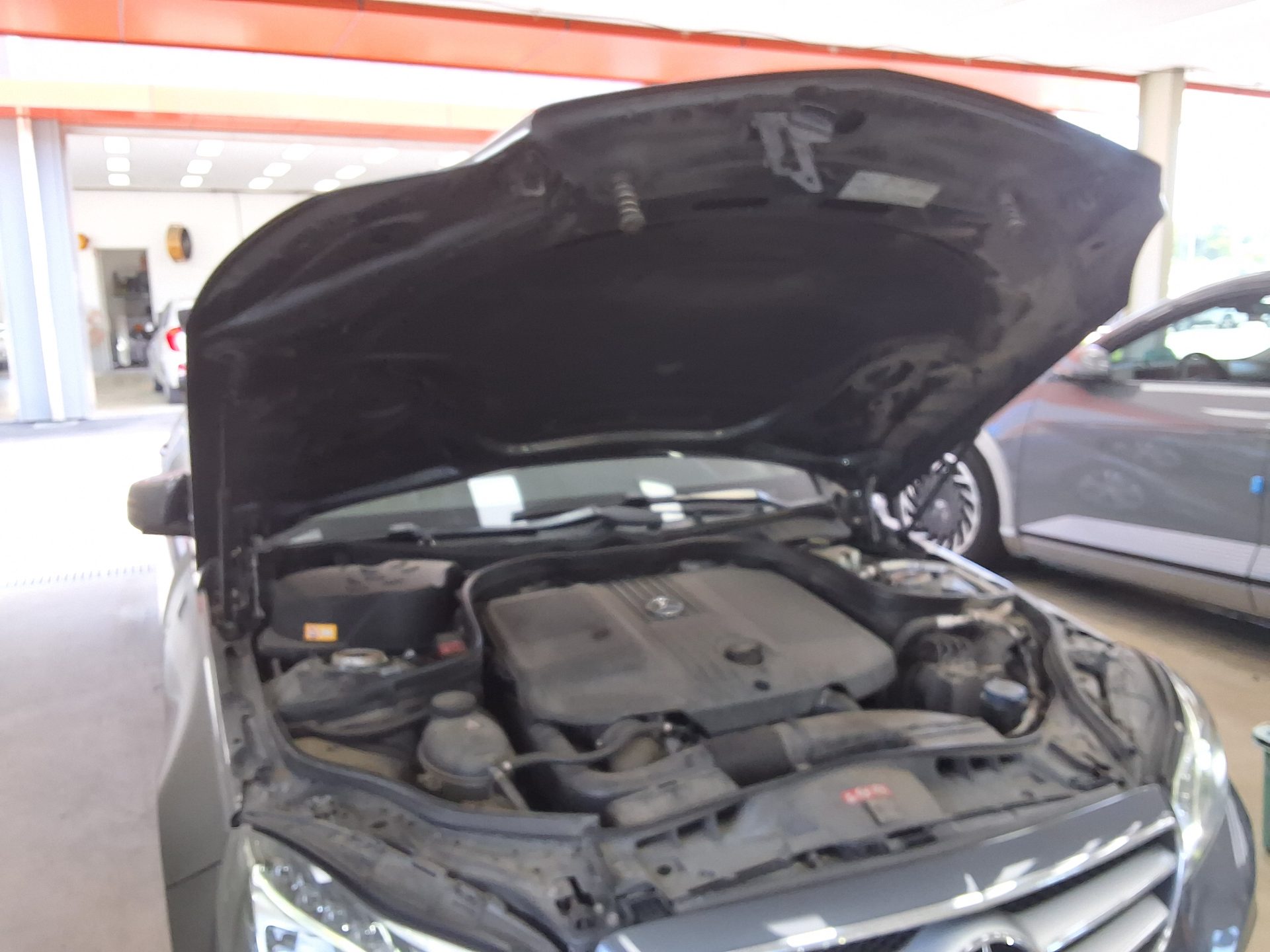 مرسيدس بنز E Class (4Th Gen) E220 Cdi Avantgarde 2014 E220