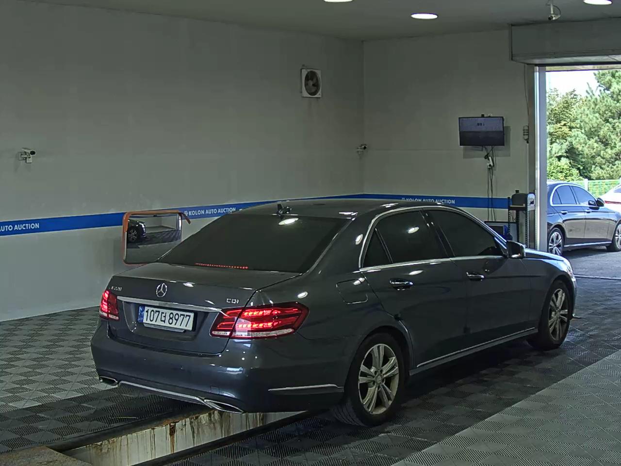 مرسيدس بنز E Class (4Th Gen) E220 Cdi Avantgarde 2014 E220