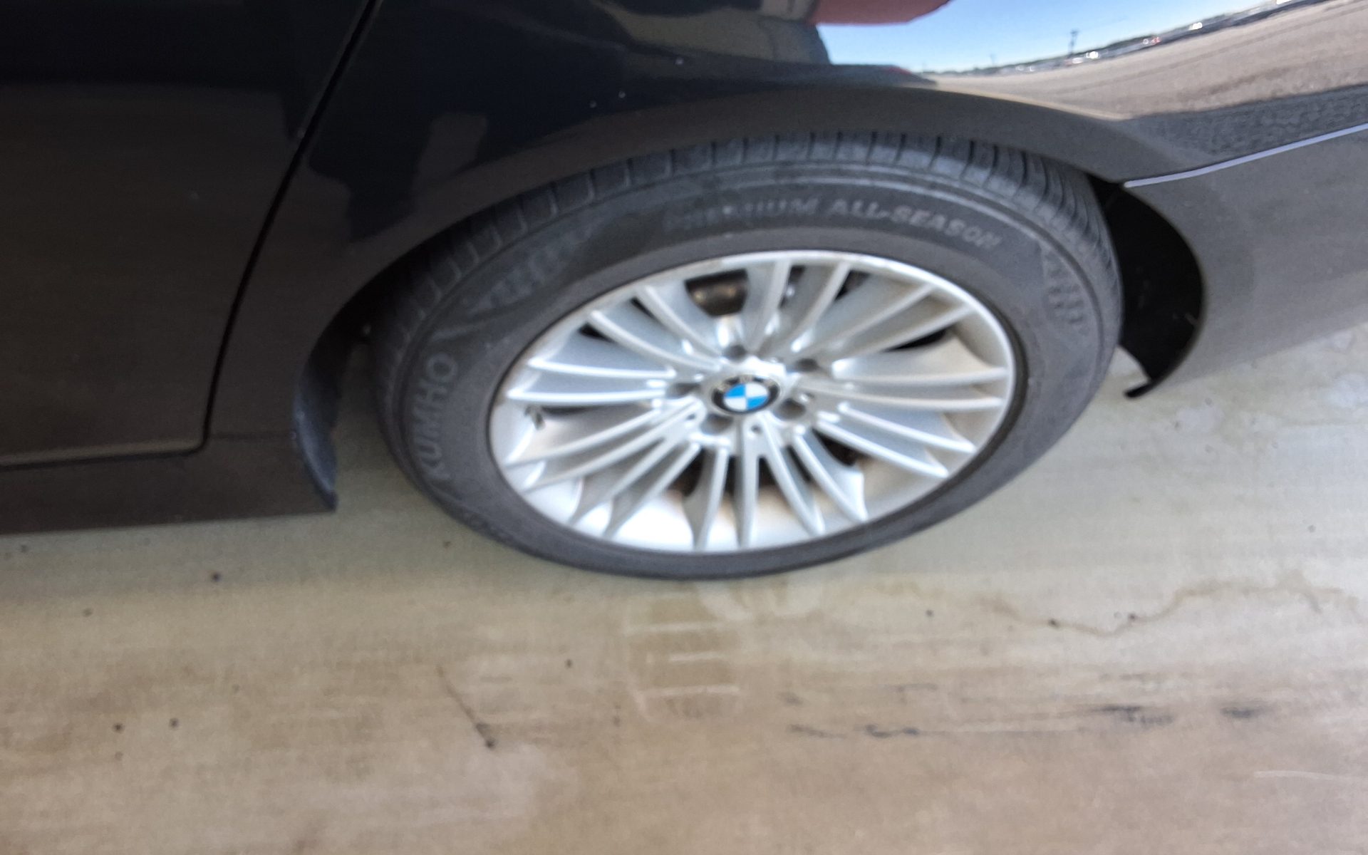 بي إم دبليو 5 Series (6Th Gen) 520D 2015 520d
