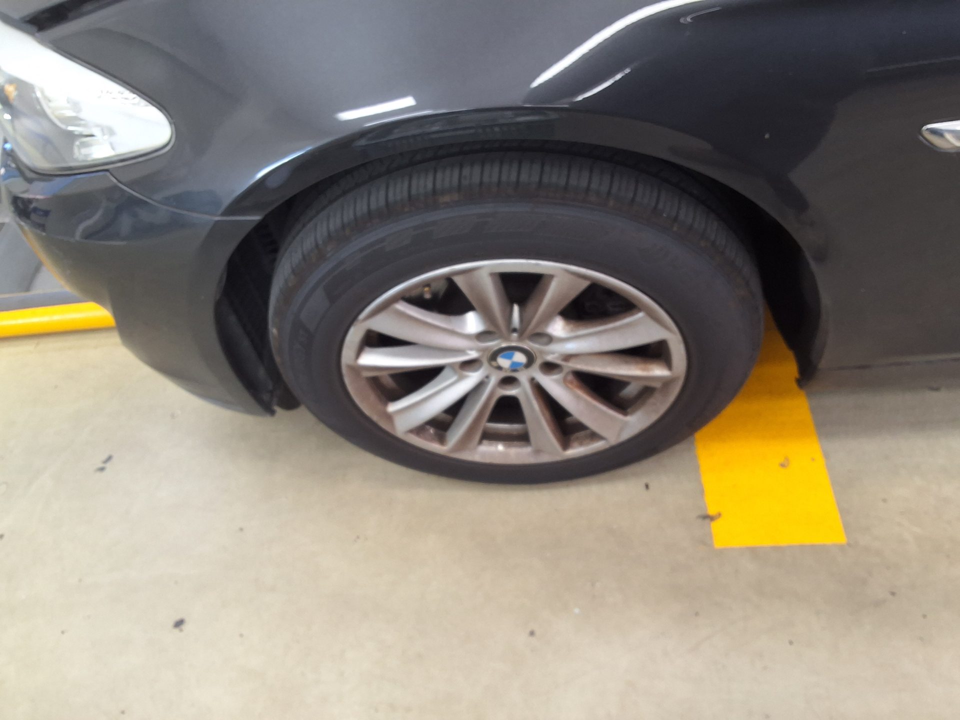 بي إم دبليو 5 Series (6Th Gen) 520D 2013 520d