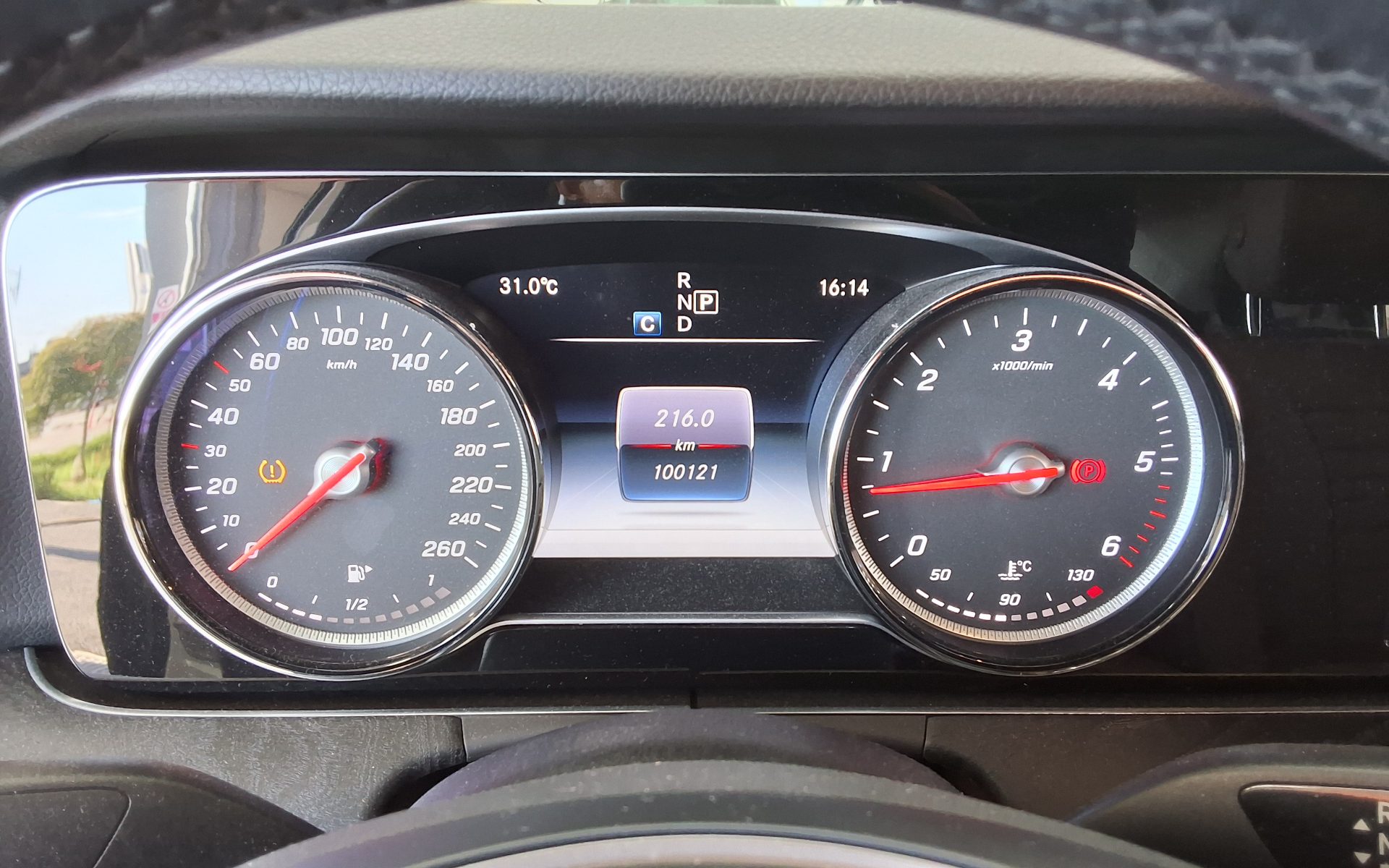 مرسيدس بنز E Class (5Th Gen) E220D فورماتيك Avantgarde 2017 E220d 4MATIC