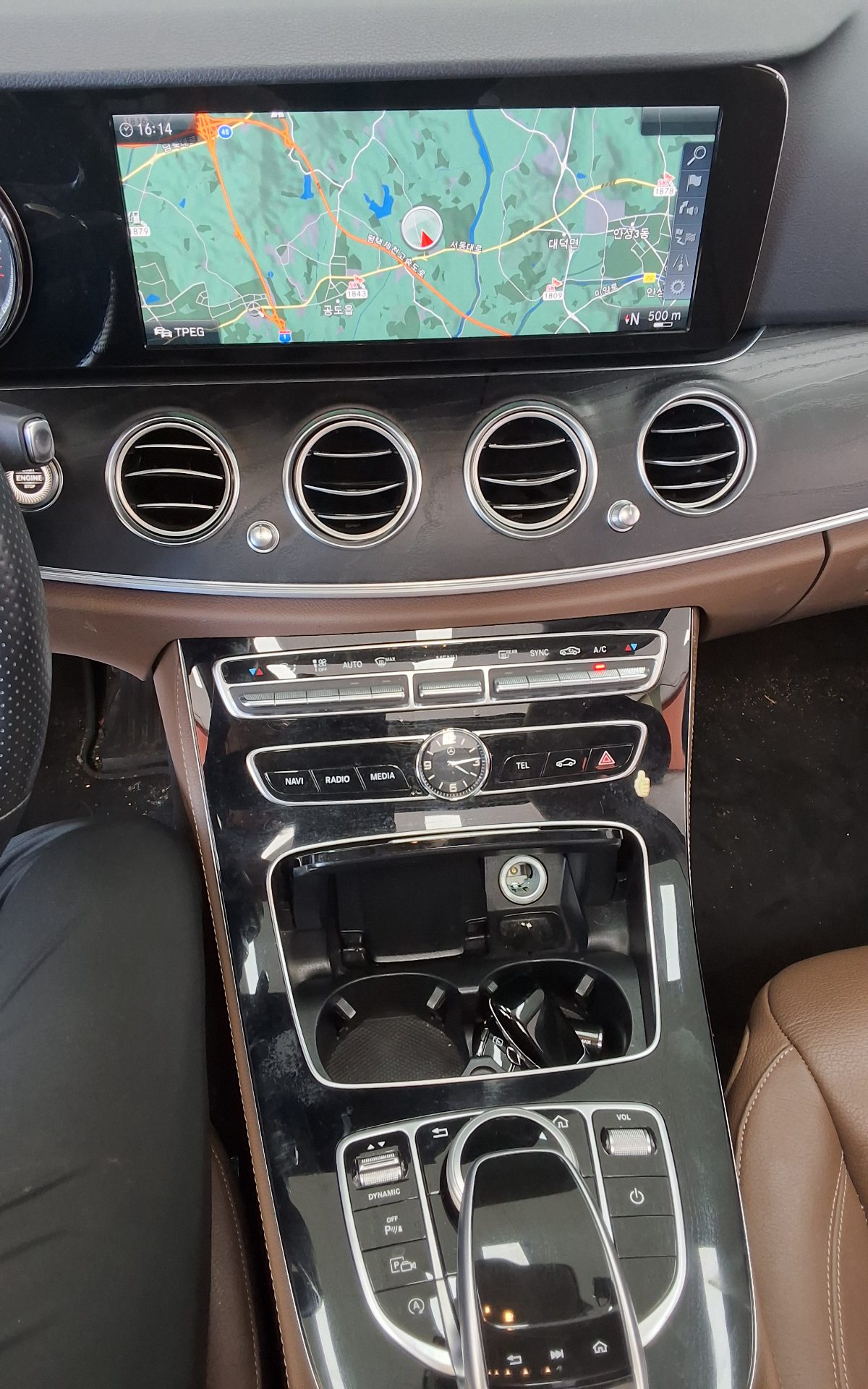 مرسيدس بنز E Class (5Th Gen) E220D فورماتيك Avantgarde 2017 E220d 4MATIC