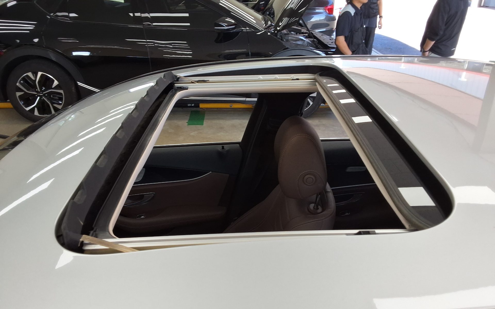 مرسيدس بنز E Class (5Th Gen) E220D فورماتيك Avantgarde 2017 E220d 4MATIC