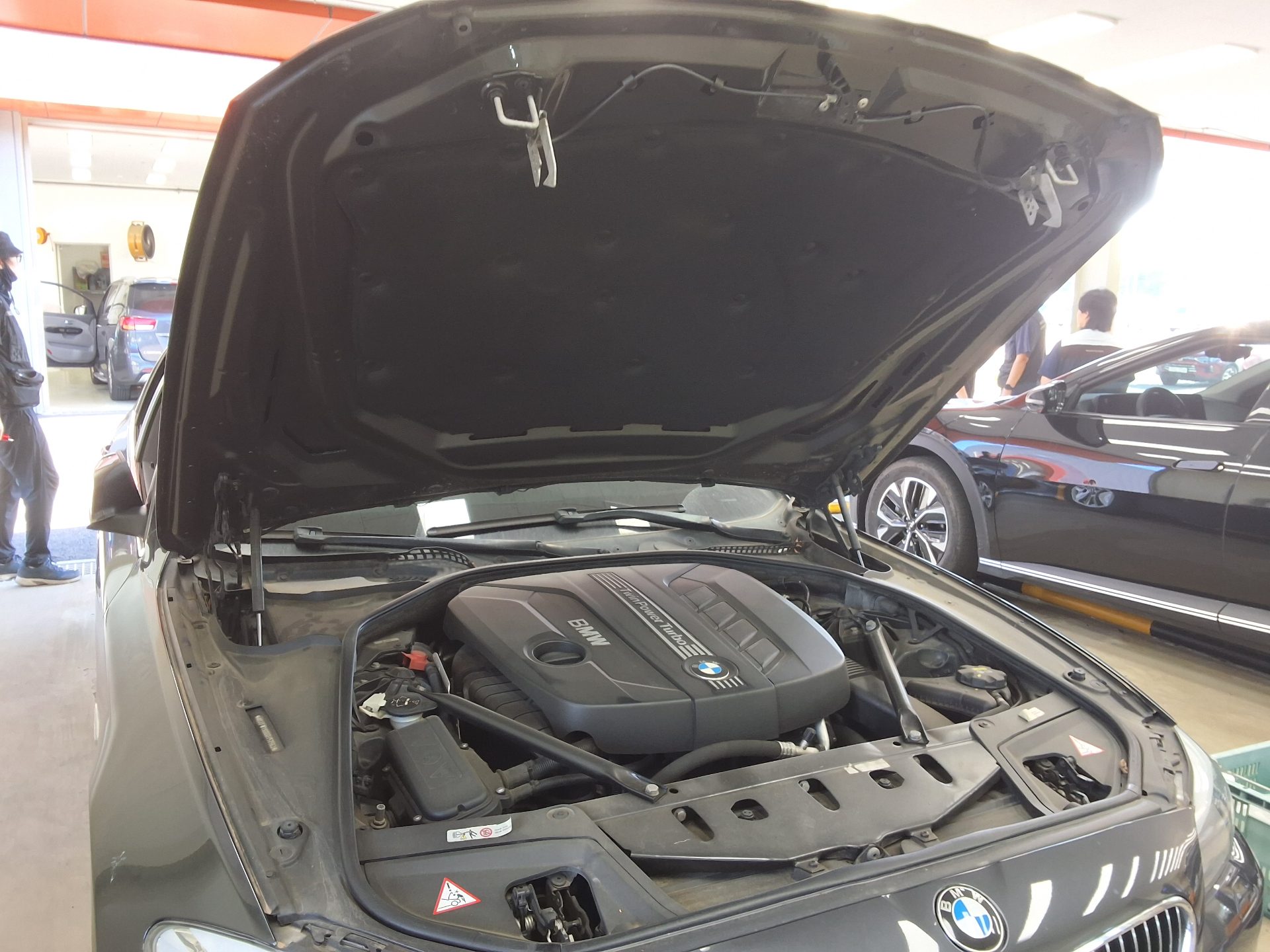 بي إم دبليو 5 Series (6Th Gen) 520D 2013 520d