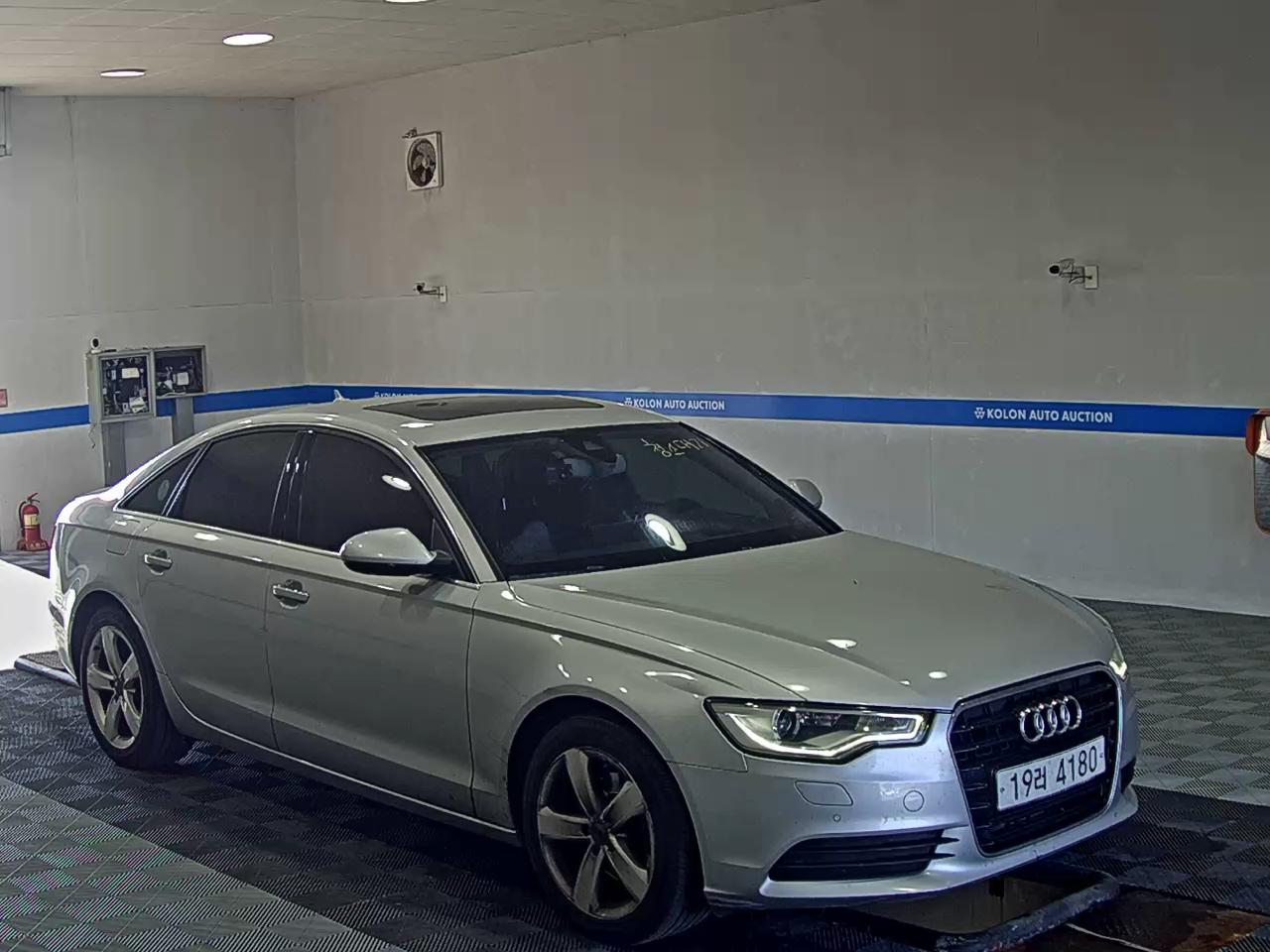 أودي إيه 6 (4Th Gen) 2.0 TDI Dynamic 2013