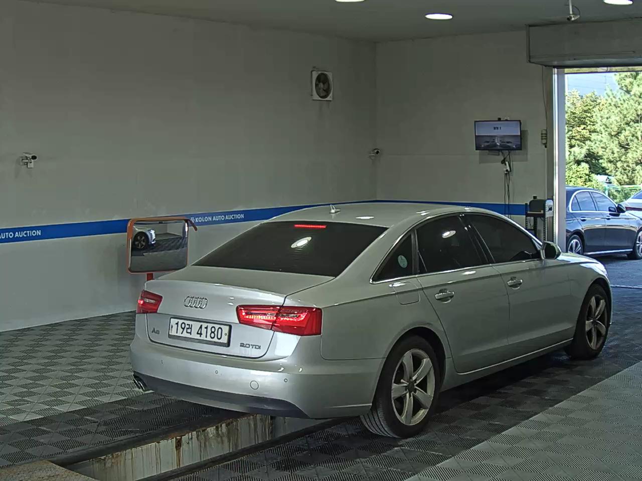 أودي إيه 6 (4Th Gen) 2.0 TDI Dynamic 2013